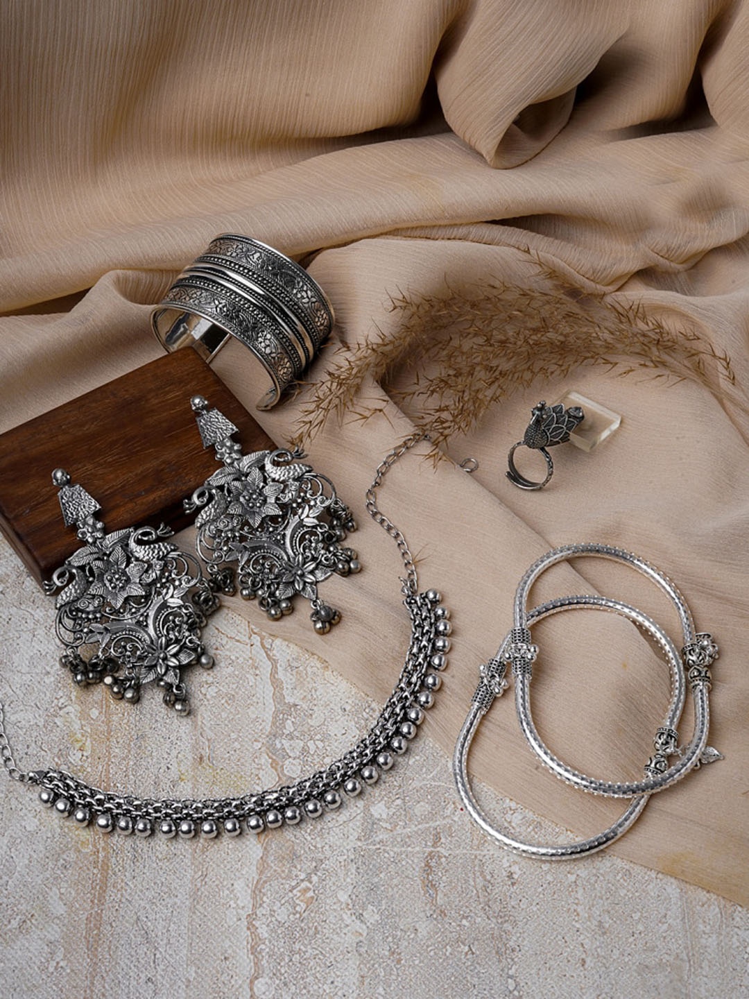 

TEEJH Oxidized Silver-Plated Stone-Studded & Beaded Jewellery Set