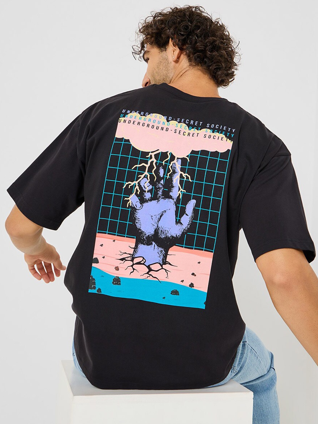 

Styli Back Graphic Print Oversize T-shirt, Black