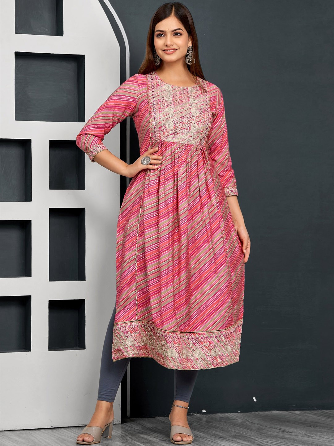 

Nehamta Leheriya Printed Pure Cotton Kurta, Pink