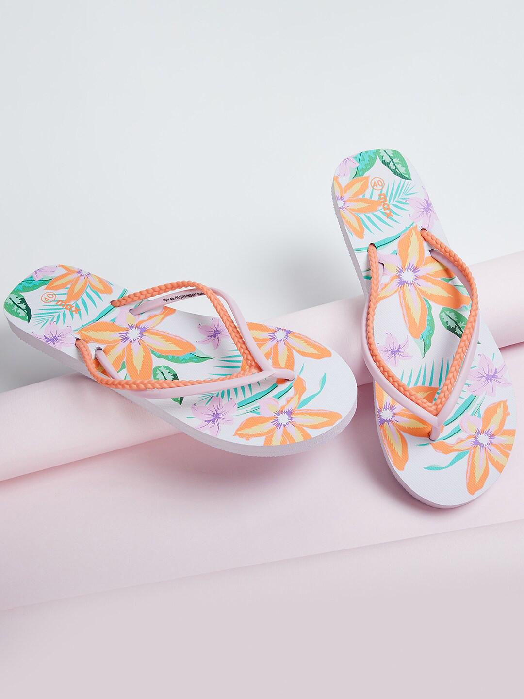 

max Women Floral Printed Thong Flip-Flops, Purple