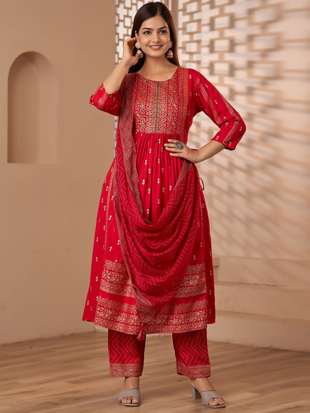 

Nehamta Ethnic Motifs Printed Kurta With Trousers & Dupatta, Pink
