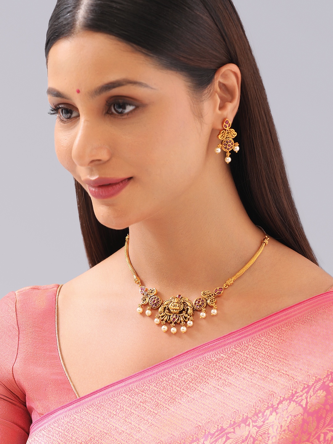 

Kushal's Fashion Jewellery Gold-Plated Stone-Studded & Pearl Beaded Jewellery Set