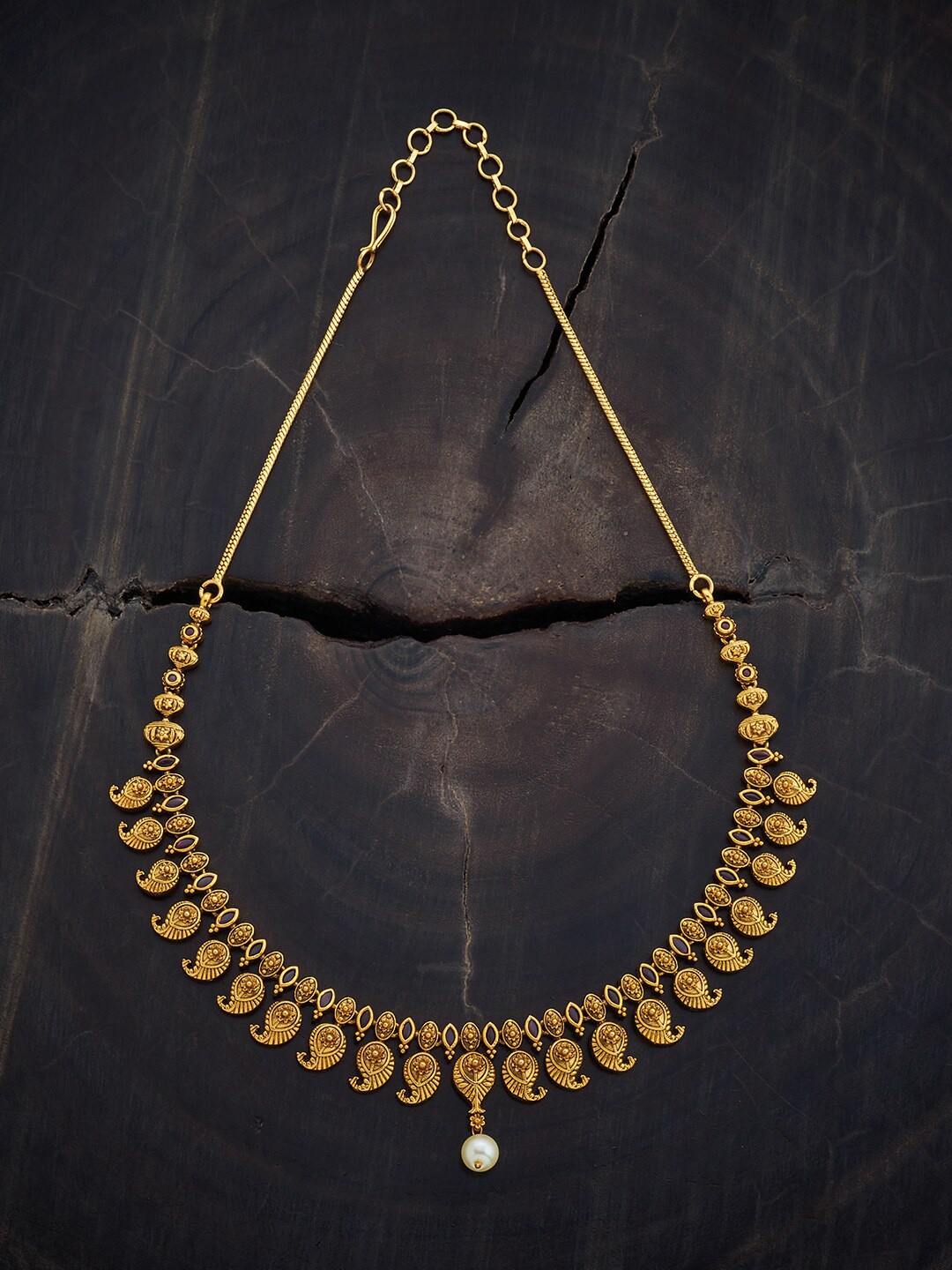 

Kushal's Fashion Jewellery Gold-Plated Artificial Stones Silver Necklace