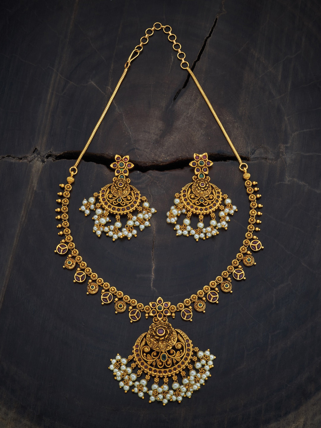 

Kushal's Fashion Jewellery Gold-Plated Stone Studded & Beaded Jewellery Set