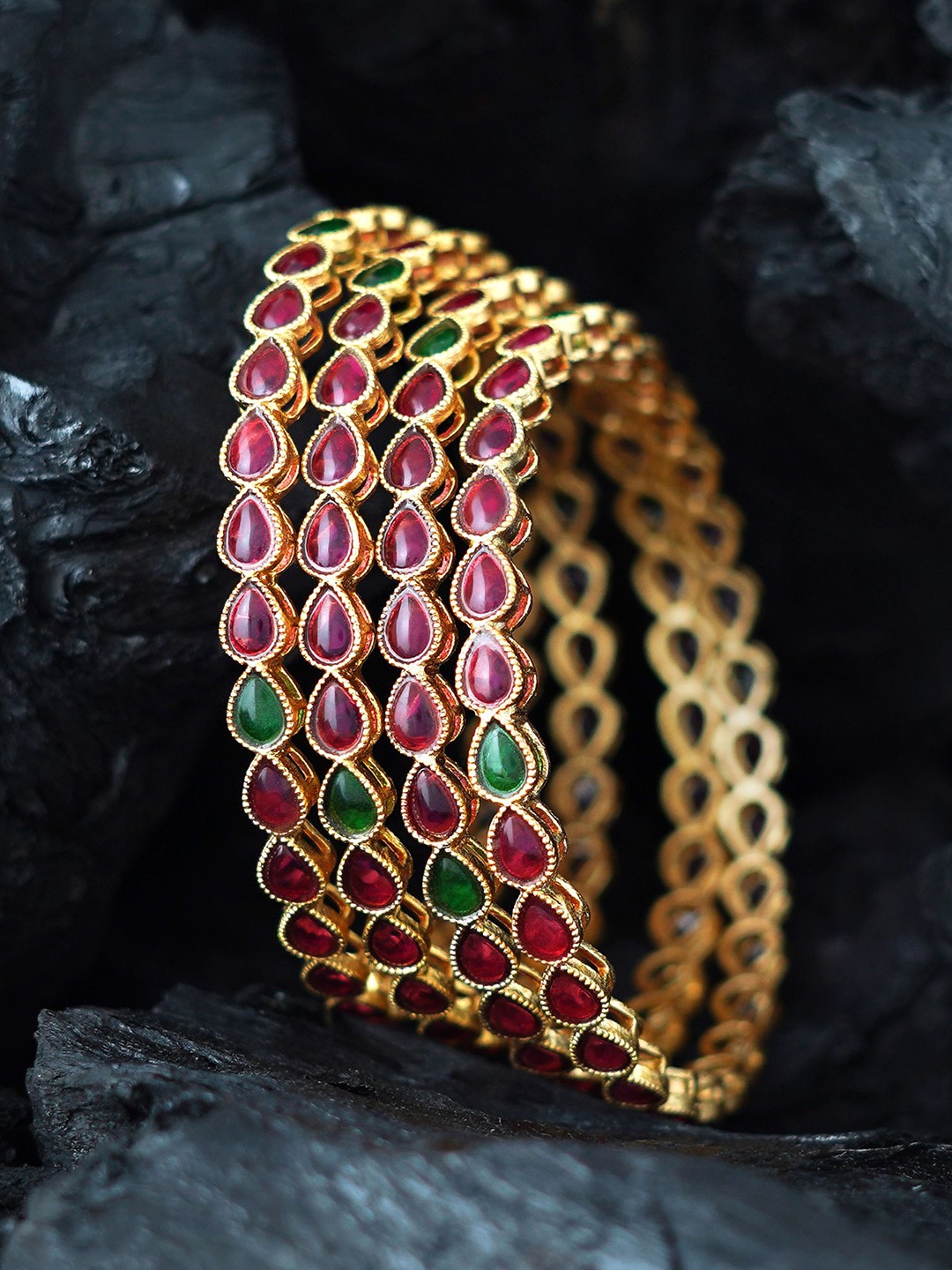 

MANSIYAORANGE Set Of 4 Gold-Plated Stone-Studded Bangles
