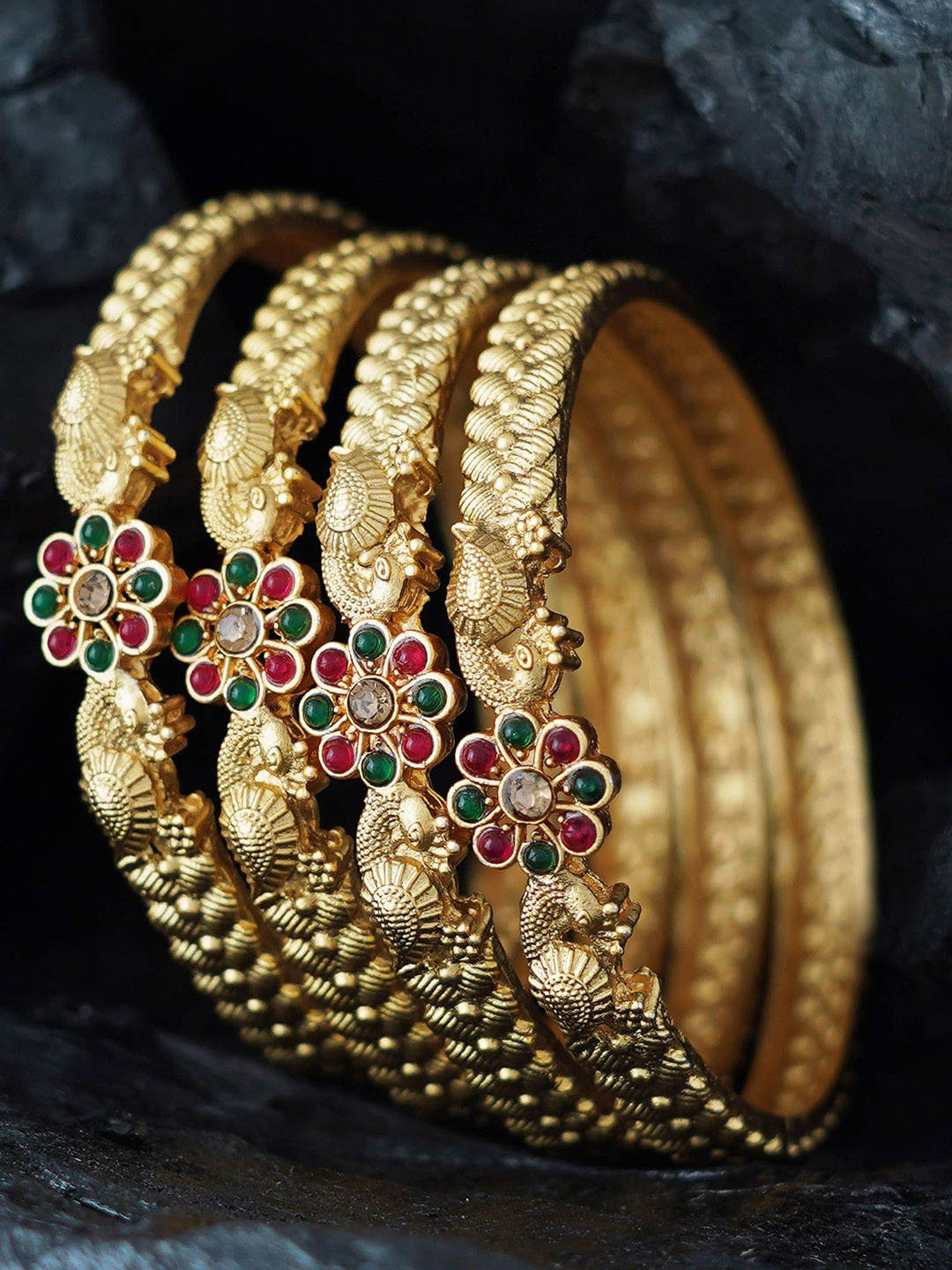 

MANSIYAORANGE Set Of 4 Gold-Plated Stone-Studded Bangles