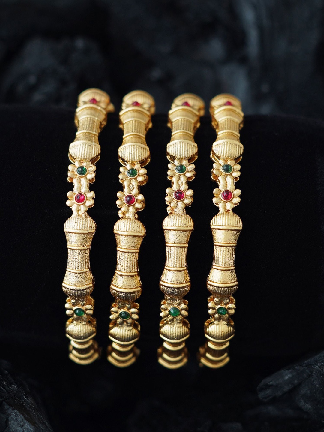 

MANSIYAORANGE Set Of 4 Gold-Plated Stone-Studded Bangles
