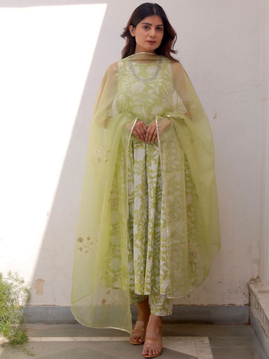

ASRUMO Floral Printed Anarkali Kurta With Trousers & Dupatta, Green