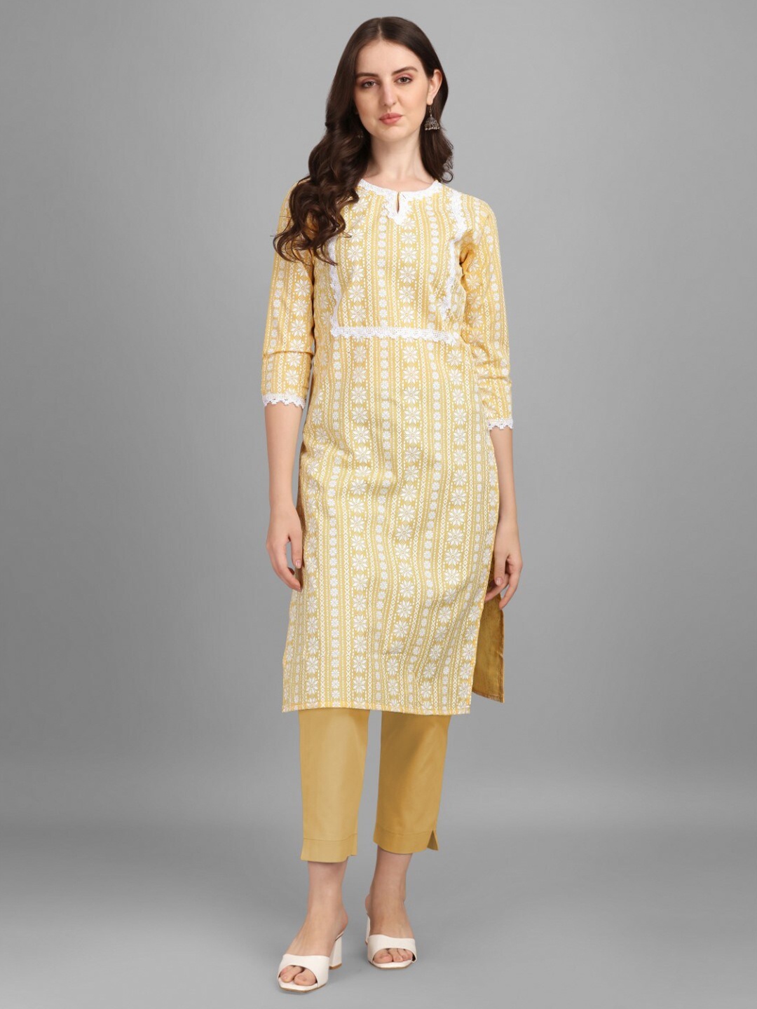 

Modestouze Attires Floral Printed Keyhole Neck Straight Kurta, Yellow