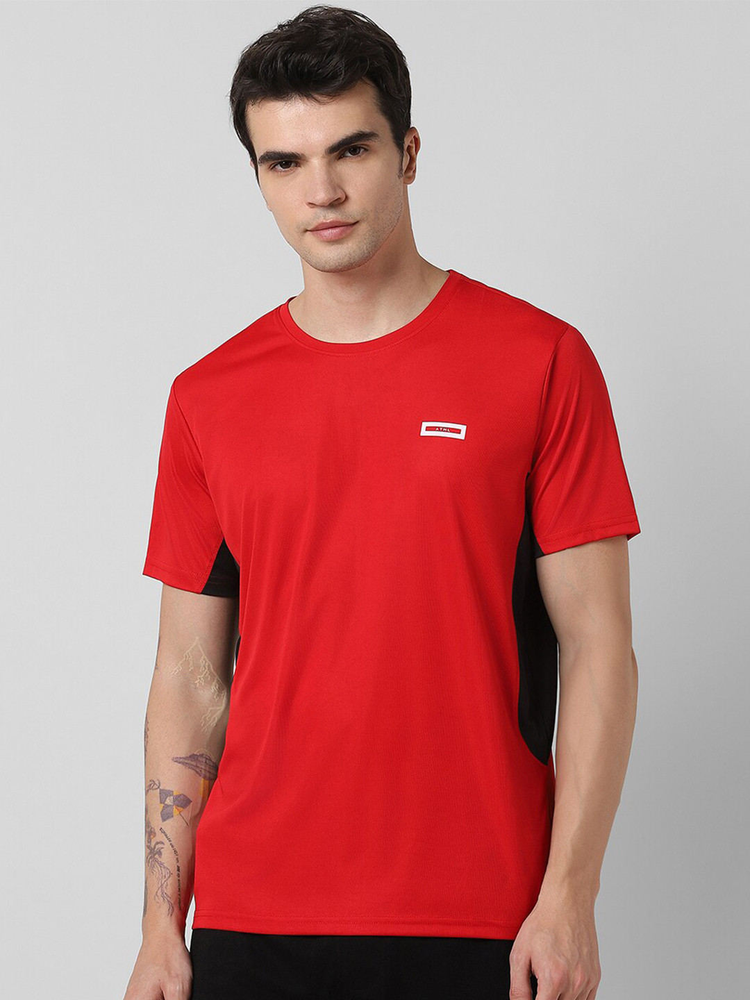 

Pantaloons Colourblocked Regular Fit Cotton Casual T-shirt, Red