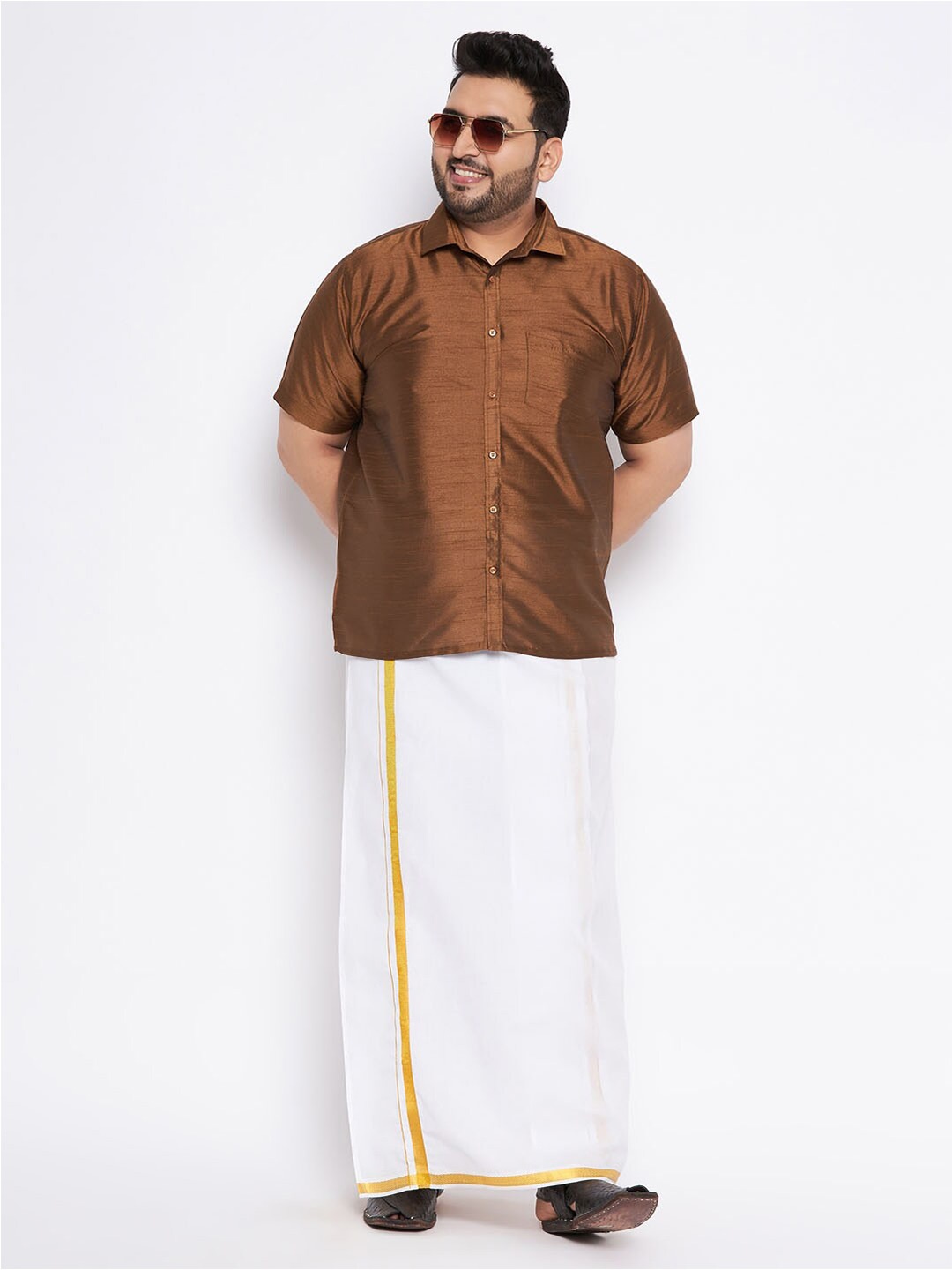 

VASTRAMAY Plus Size Spread Collar Shirt With Veshti, Coffee brown