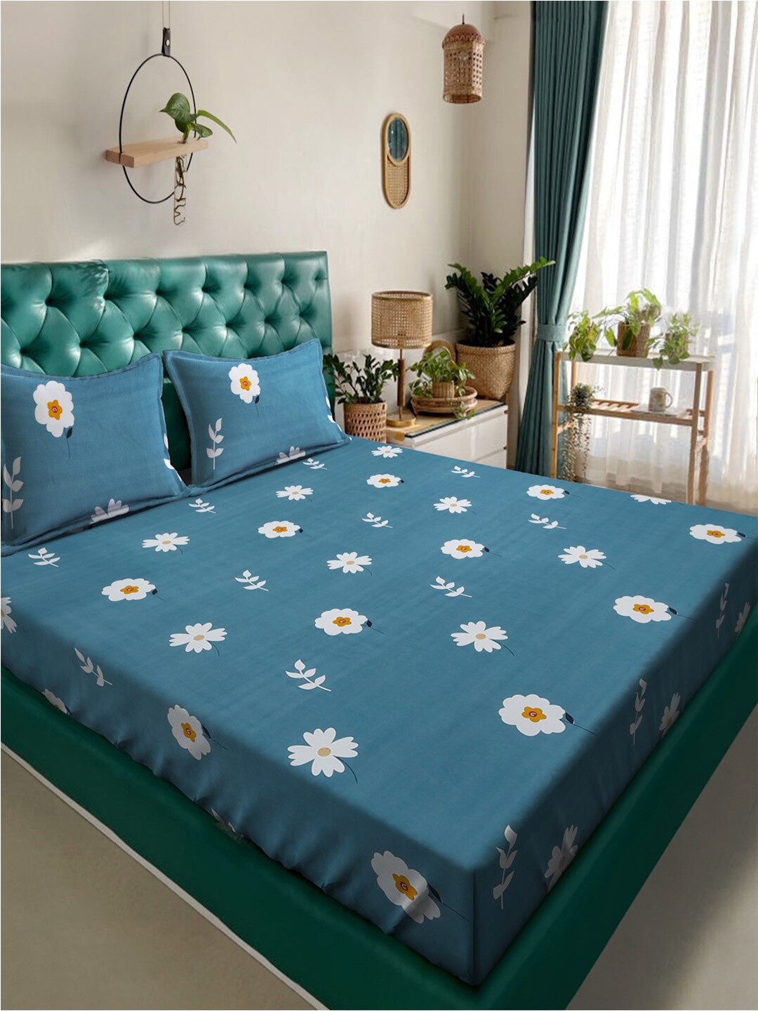 

Alina decor Green & White Floral Printed 210 TC King Bedsheet With 2 Pillow Covers