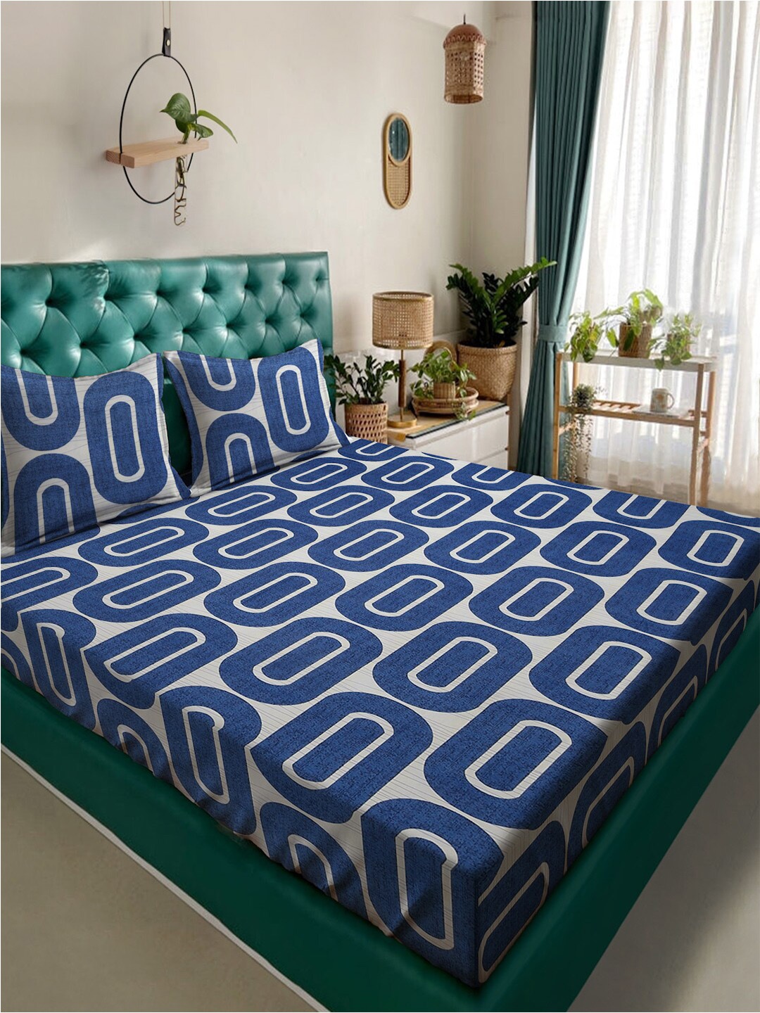 

Alina decor Blue & White Geometric 210 TC King Bedsheet with 2 Pillow Covers