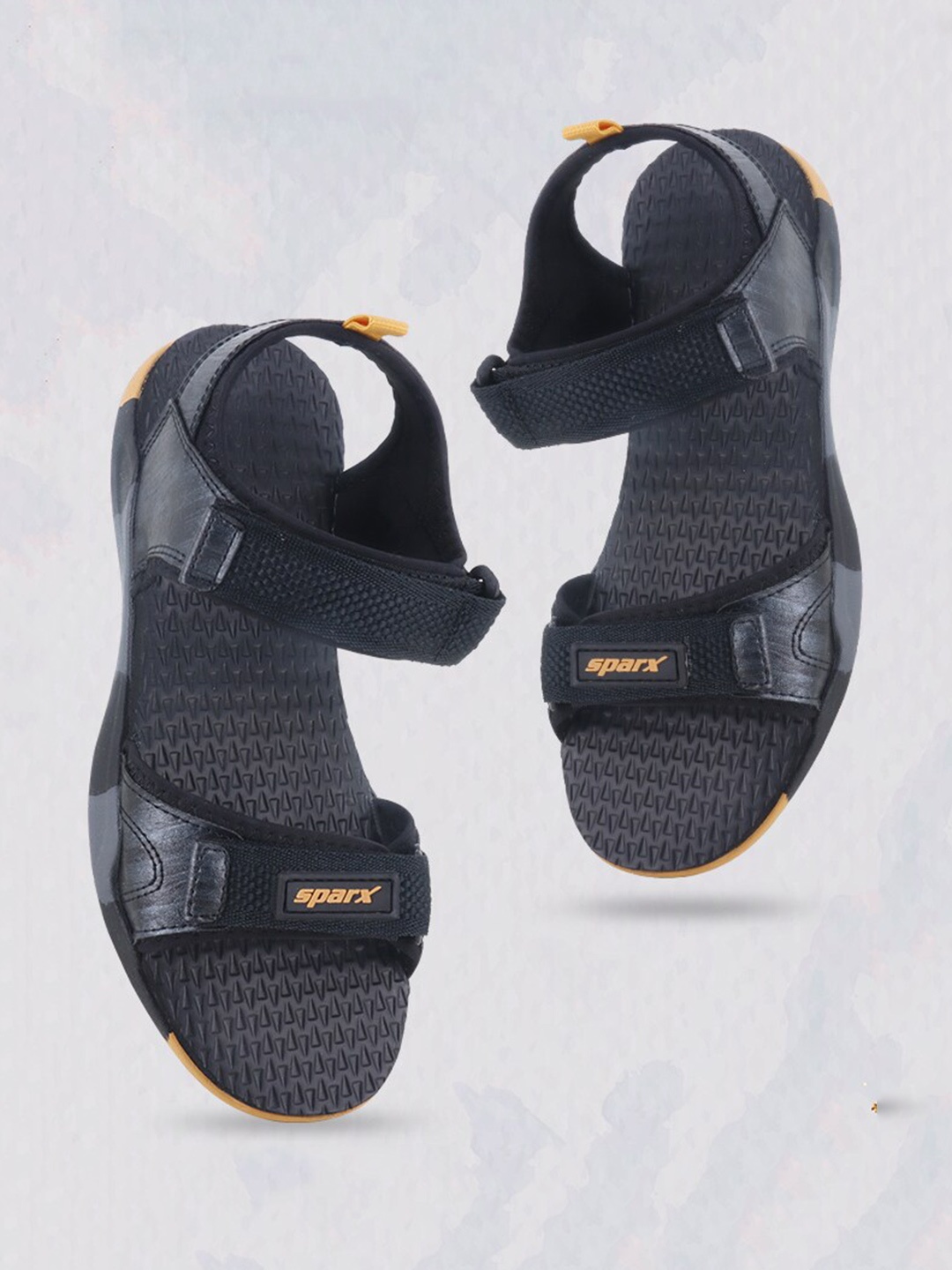 

Sparx Men Textured Sports Sandals, Black