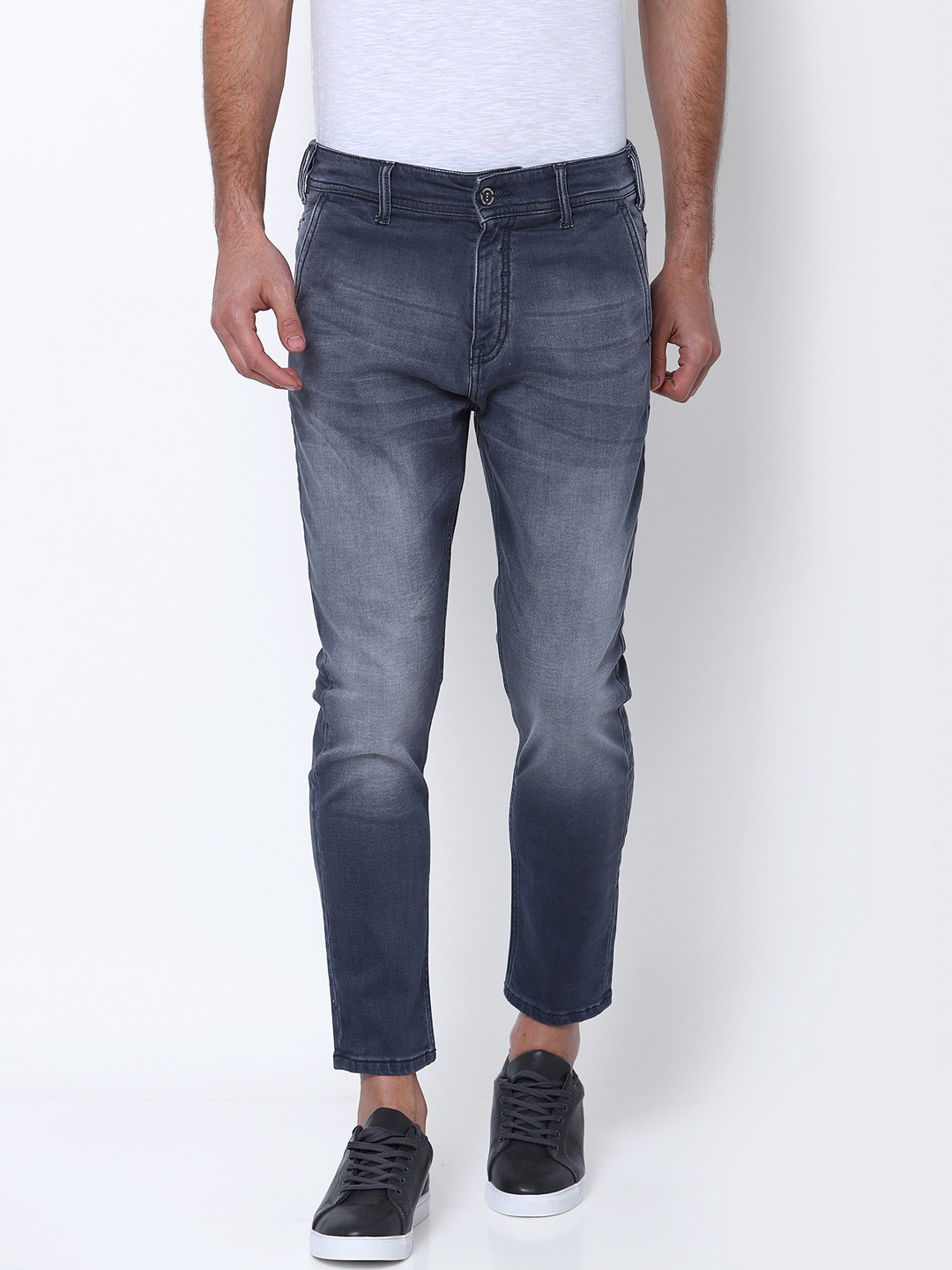 

LOCOMOTIVE Men Grey Slim Fit Mid-Rise Clean Look Stretchable Jeans