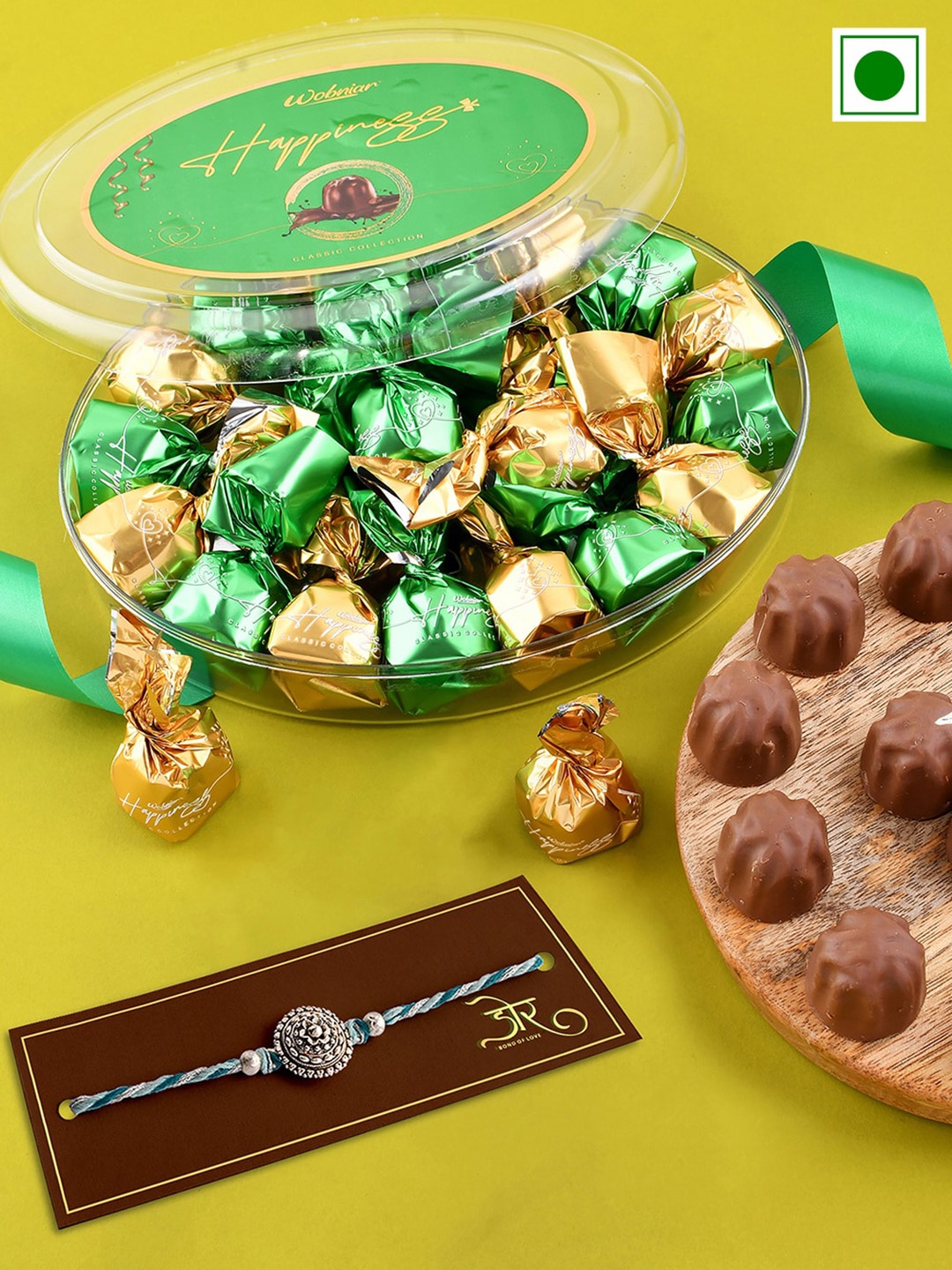 

Hyperfoods Thread Rakhi With Chocolate Gift Set, Green