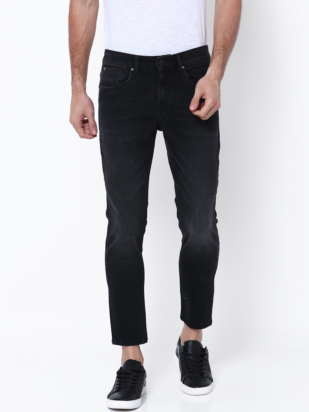 

LOCOMOTIVE Men Black Tapered Fit Mid-Rise Clean Look Stretchable Jeans