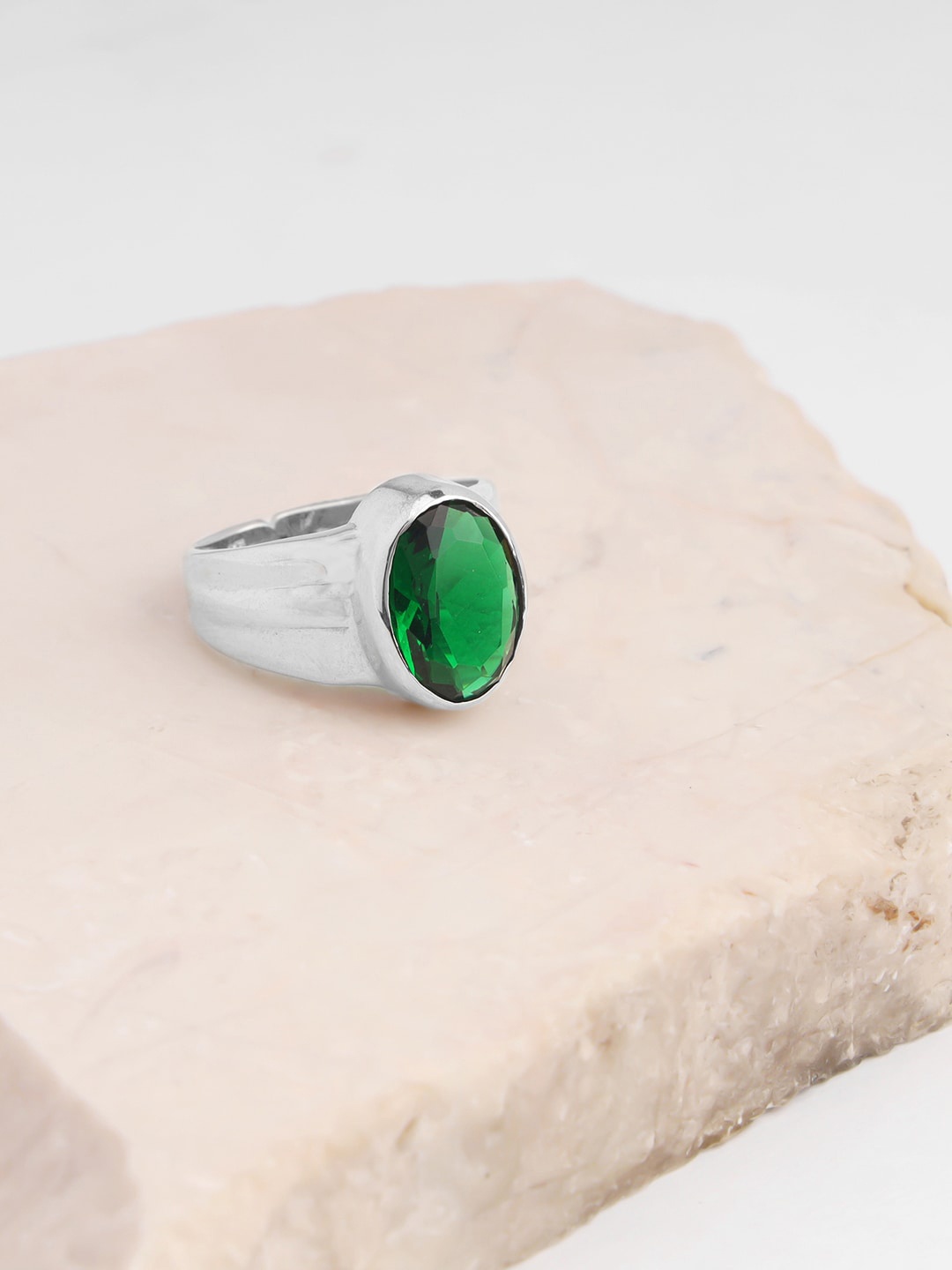 

GIVA 925 Sterling Silver Rhodium-Plated Stone-Studded Ring