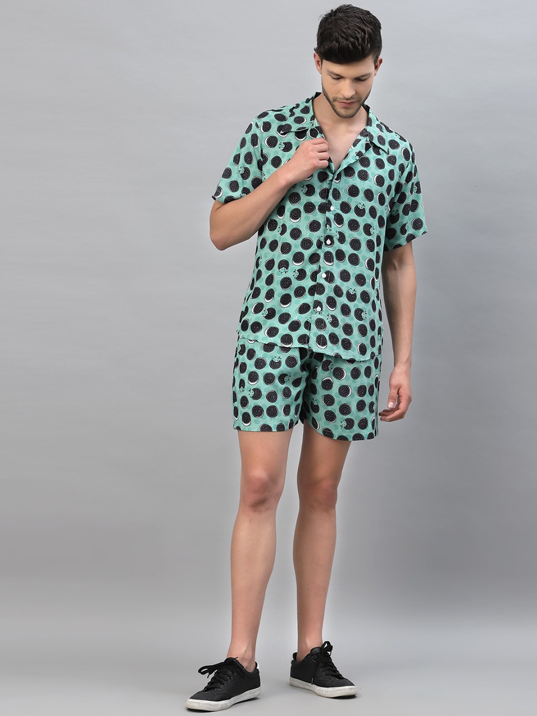 Gavin Paris Conversational Printed Shirt With Shorts, Green
