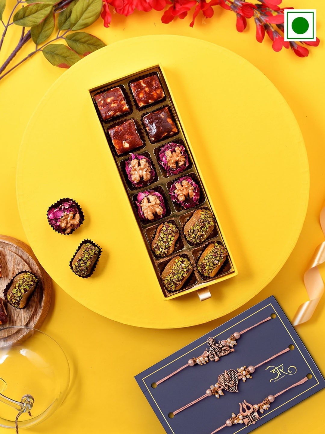 

RawFruit Dry Fruits Delights with 3 Rakhi, Pink