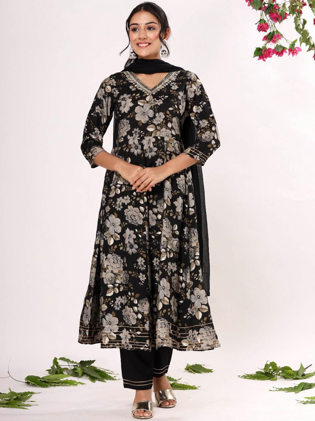 Meena Bazaar Floral Printed Gotta Patti Anarkali Kurta & Trousers With Dupatta, Black