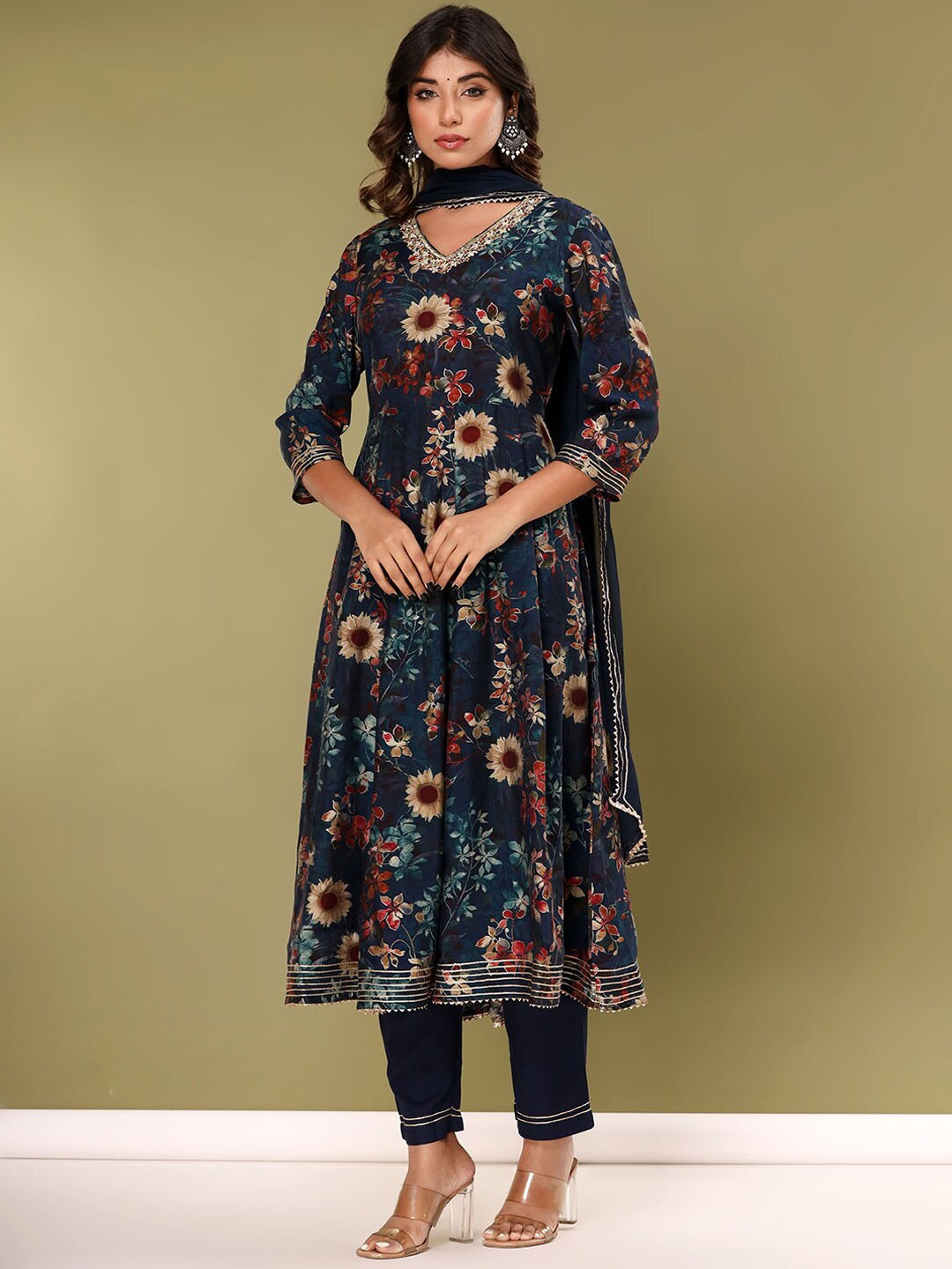 

Meena Bazaar Floral Printed Kurta & Trousers With Dupatta, Navy blue