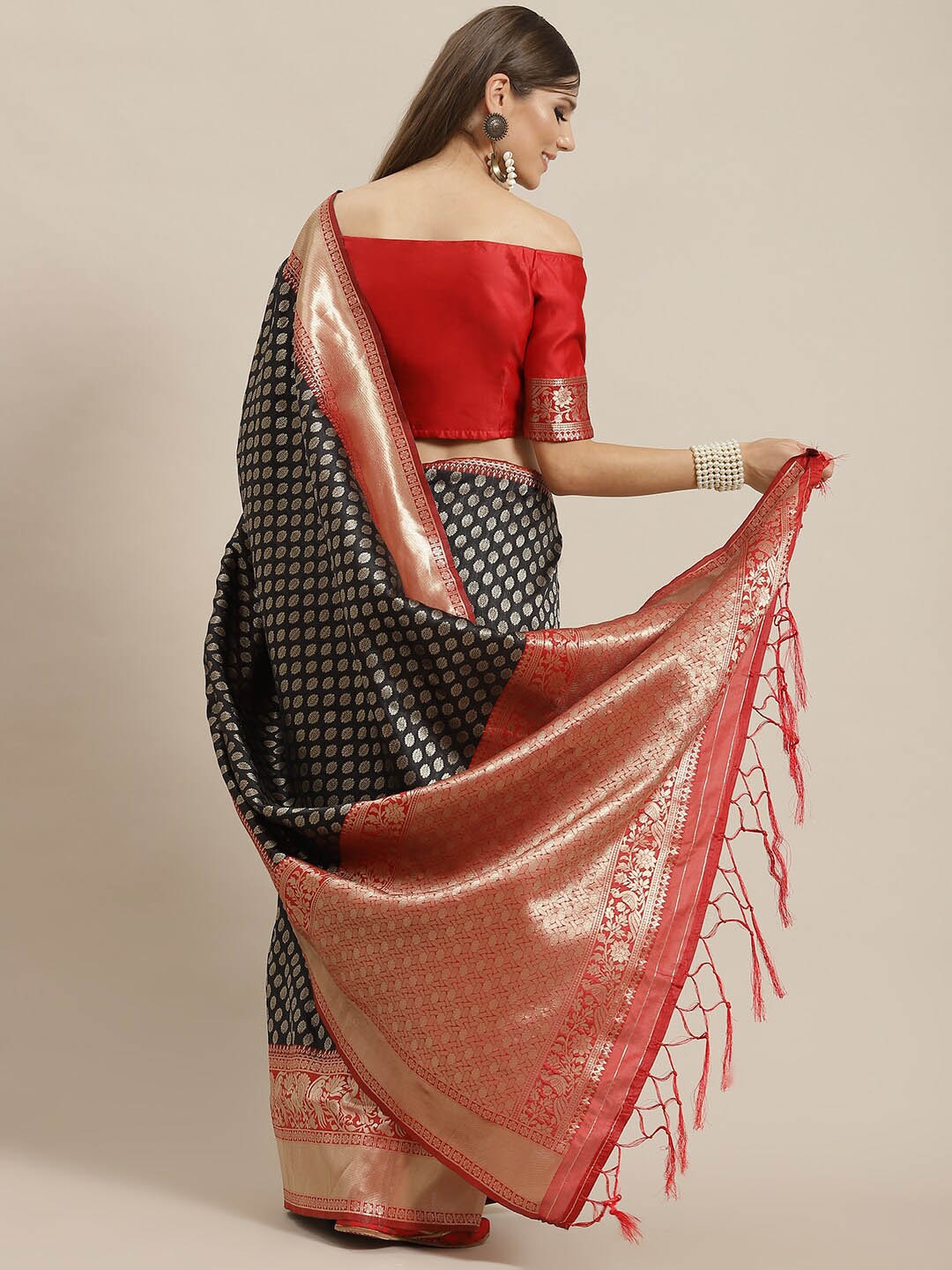 

AKS Woven Design Zari Brocade Banarasi Saree, Black