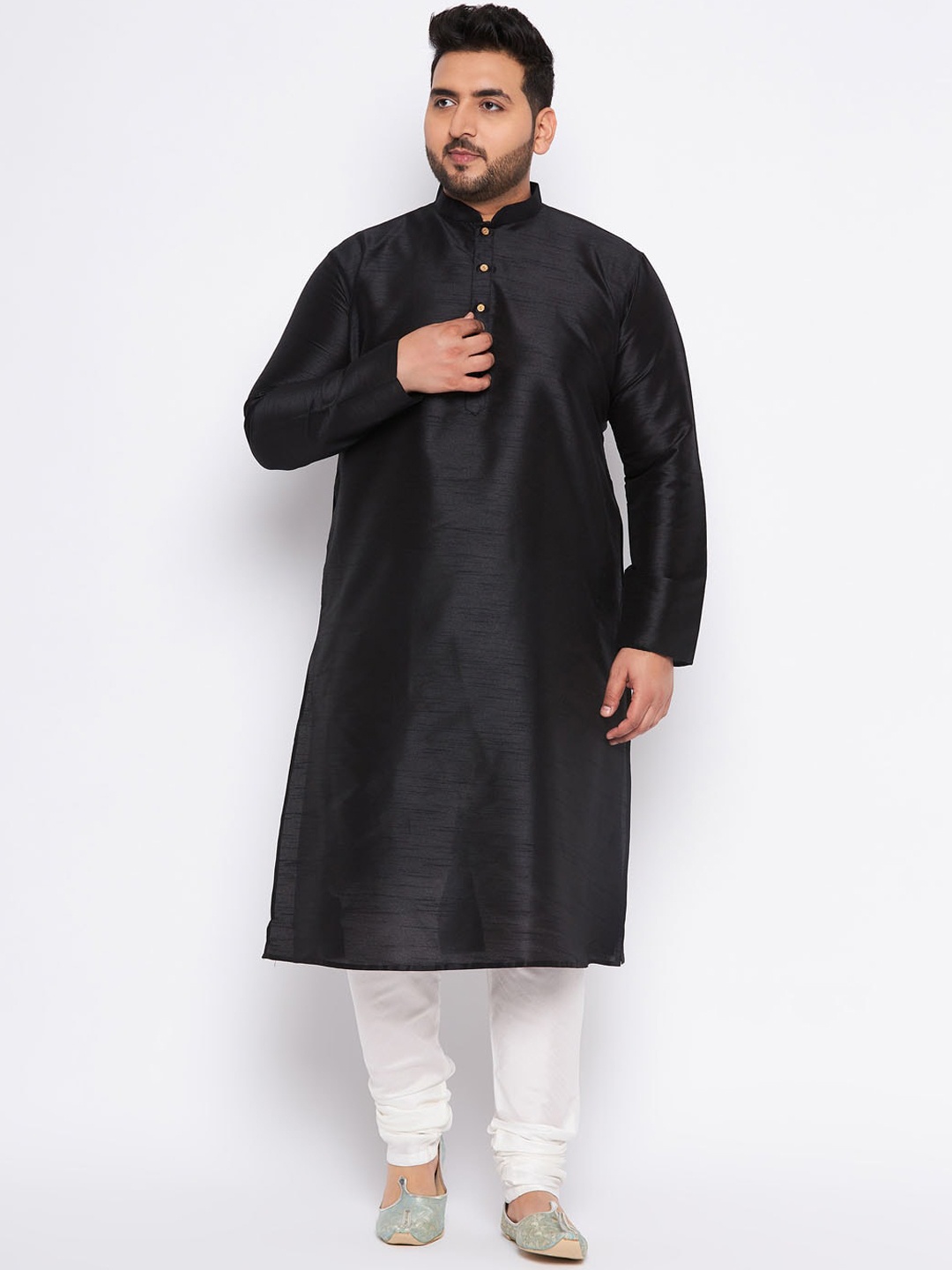 

VASTRAMAY Mandarin Collar Kurta With Churidar, Black