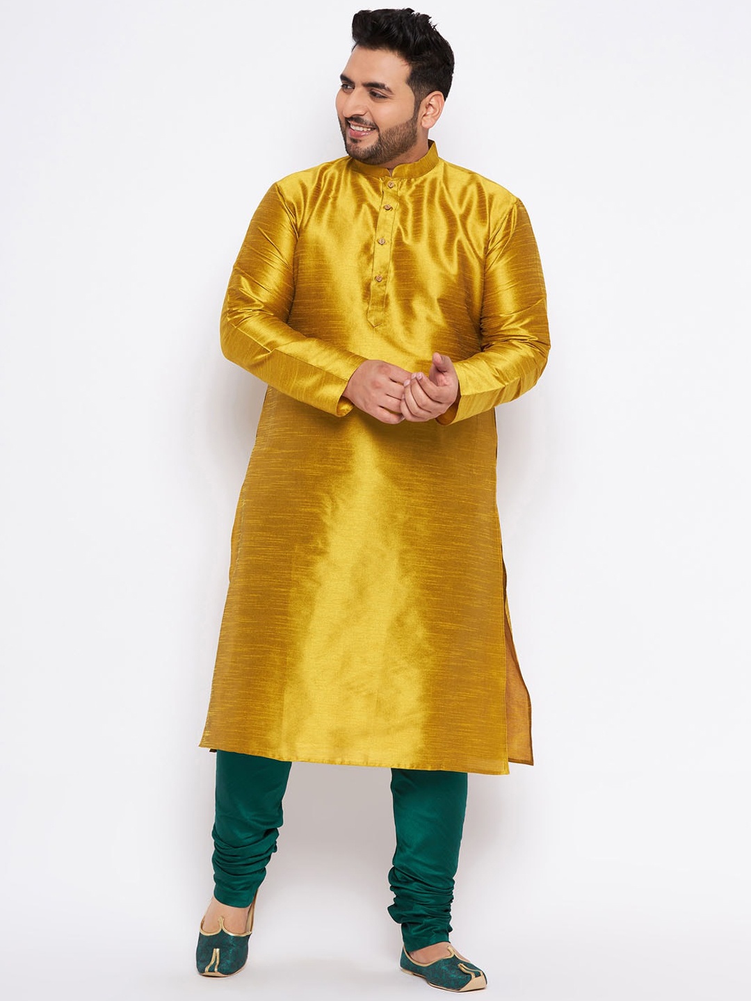 

VASTRAMAY Mandarin Collar Kurta With Churidar, Mustard
