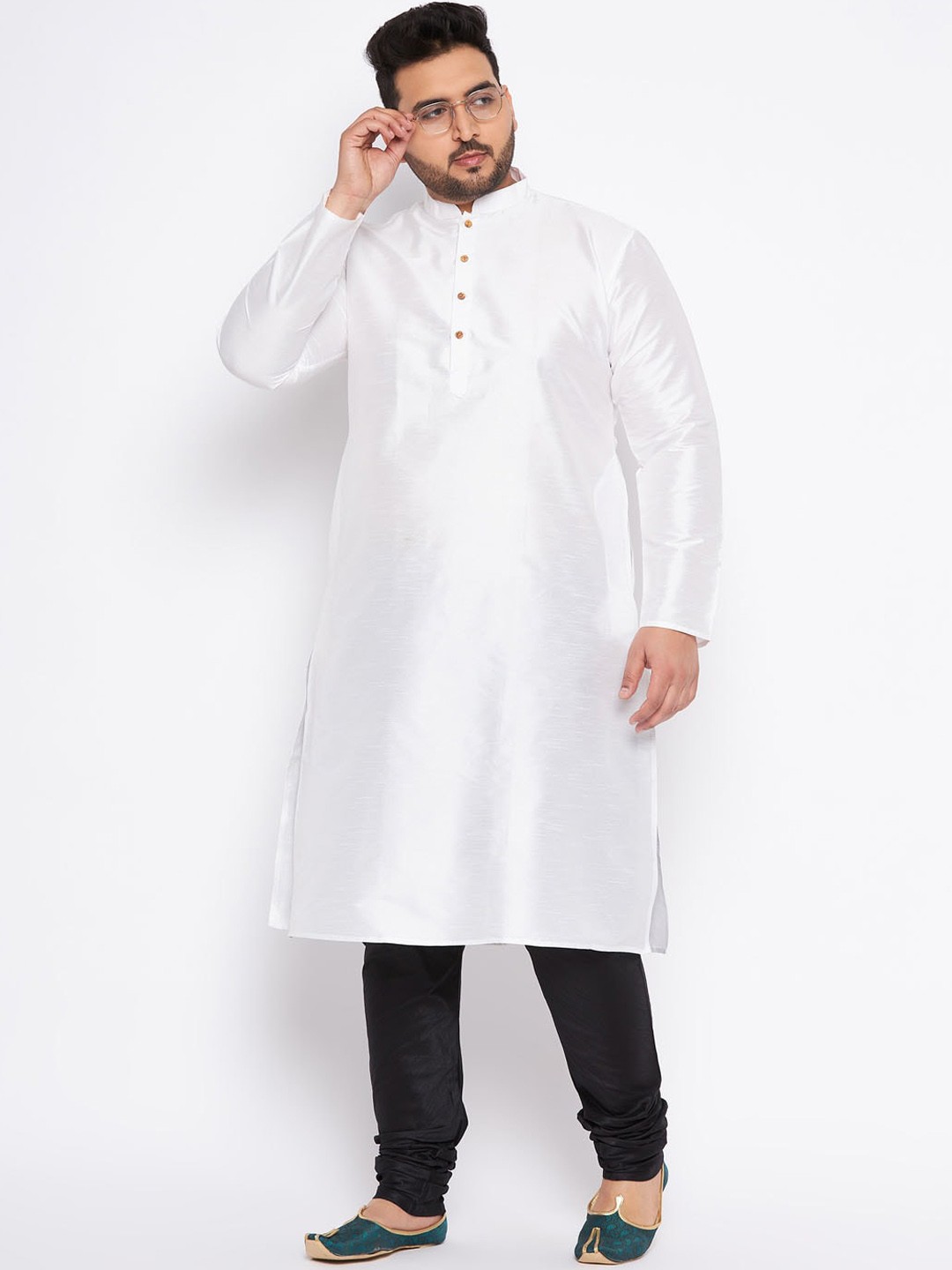 

VASTRAMAY Mandarin Collar Kurta With Churidar, White