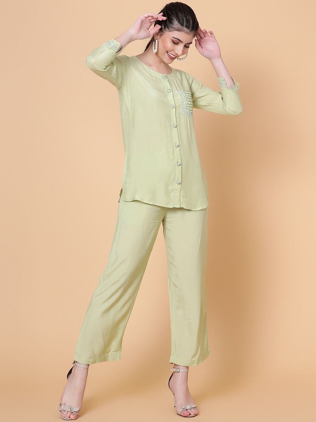 

Bani Women Embroidered Detailed Tunic With Trousers, Green