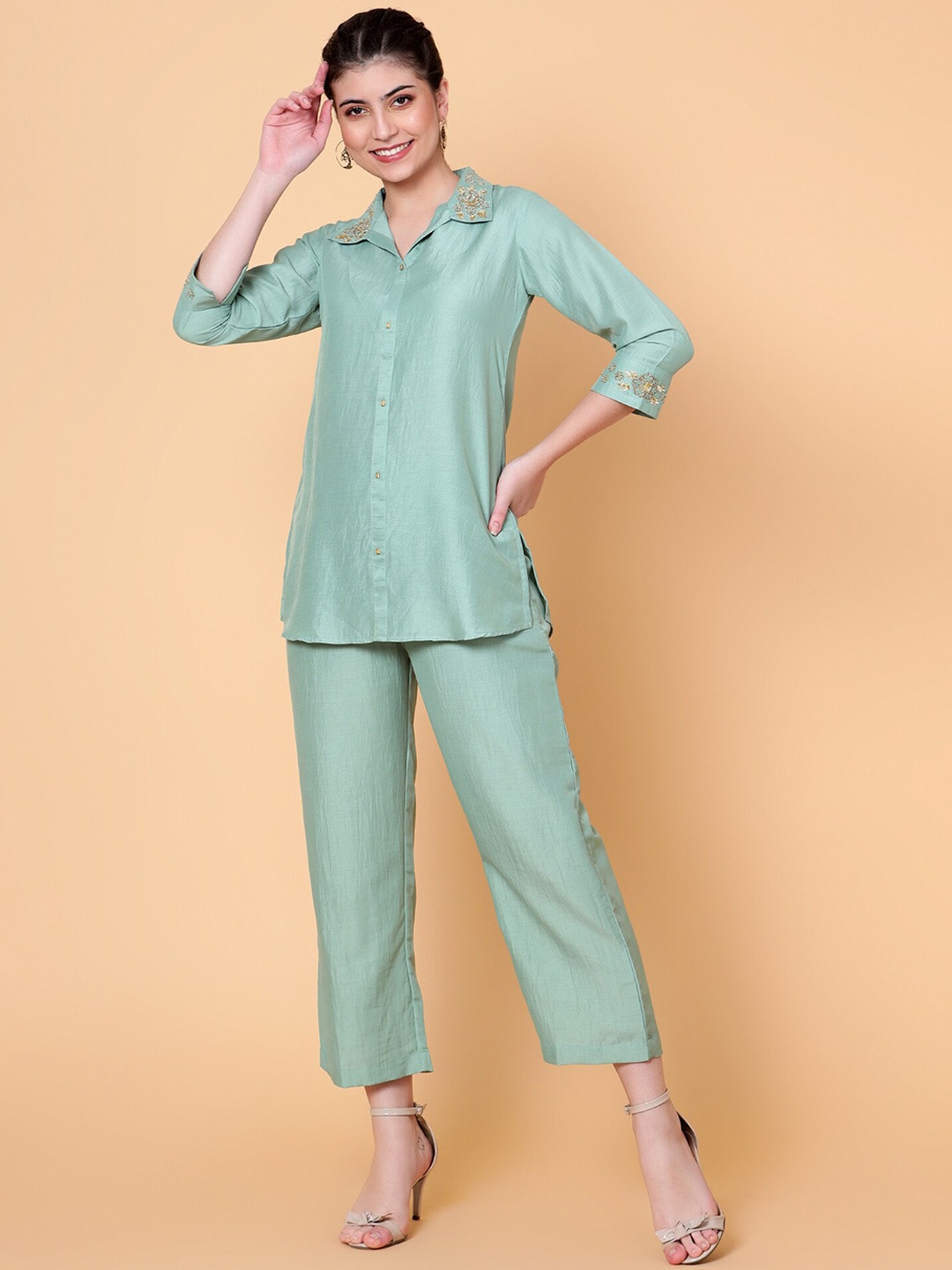 

Bani Women Embellished Shirt Collar Tunic With Trouser, Green