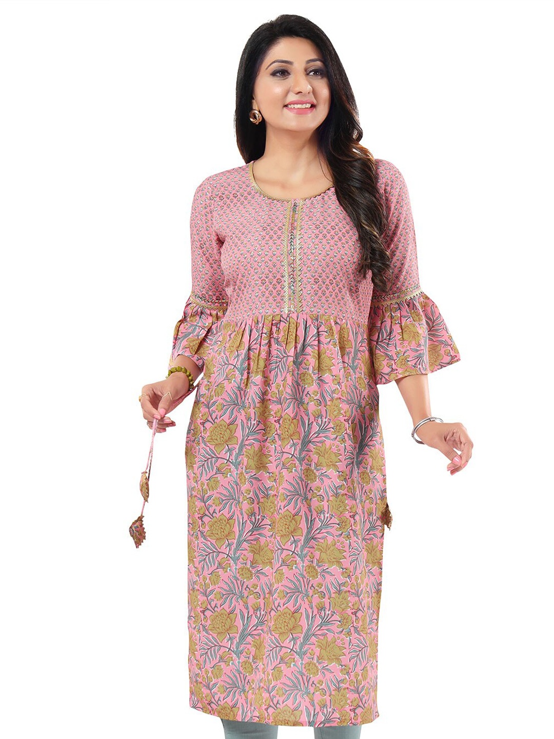 

keshubaba Floral Printed Bell Sleeves Gotta Patti Straight Kurta, Pink