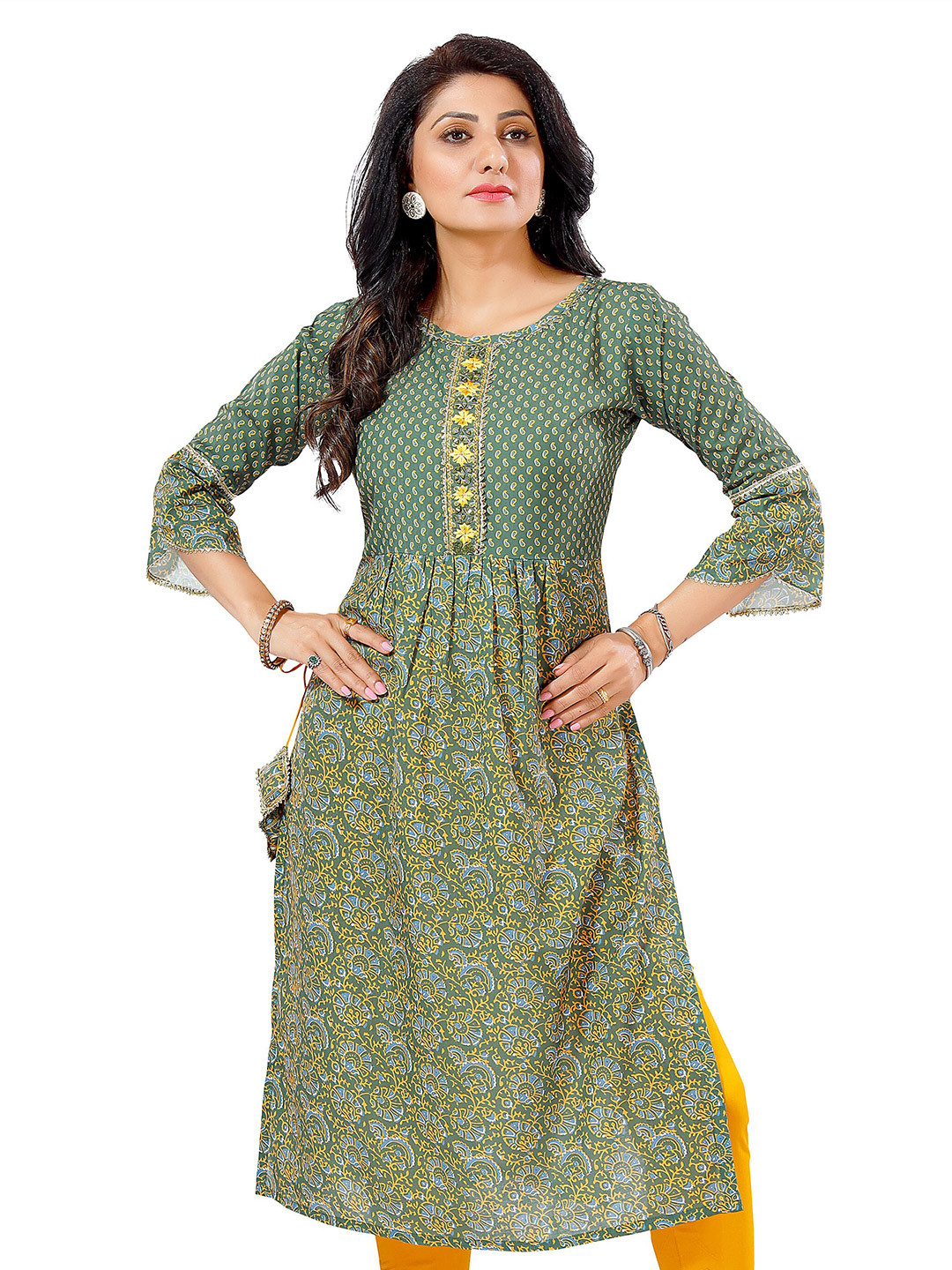 

keshubaba Floral Printed Bell Sleeves Gotta Patti Cotton Straight Kurta, Green