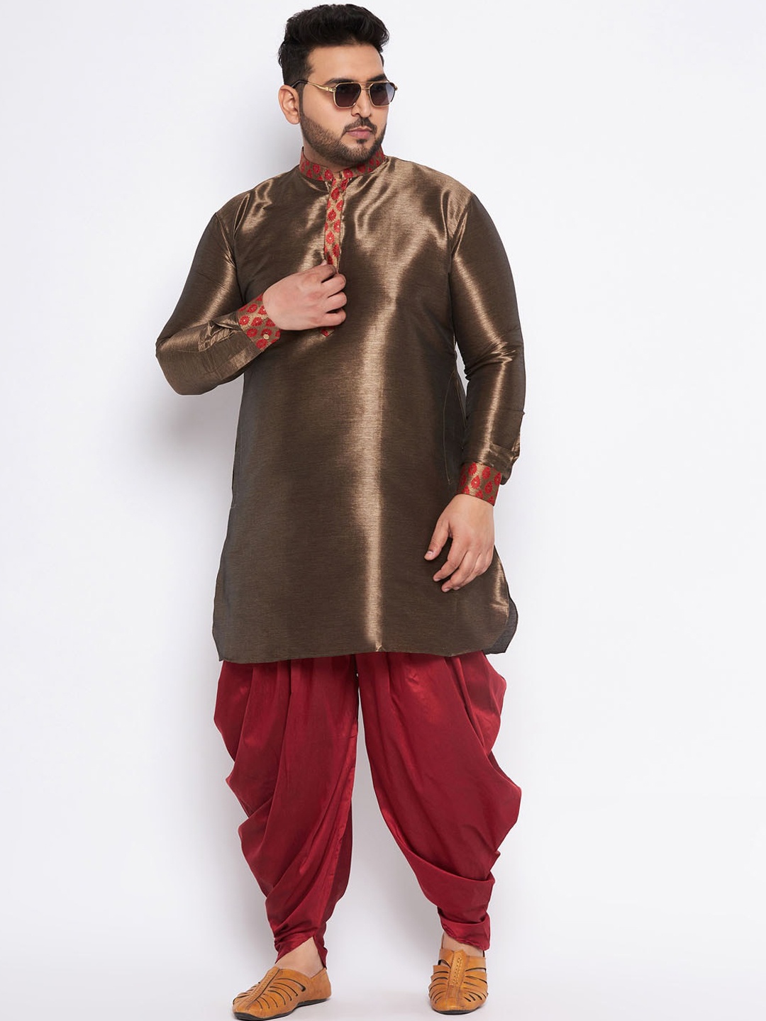 

VASTRAMAY Plus Size Mandarin Collar Patani Kurta & Dhoti Pants, Bronze