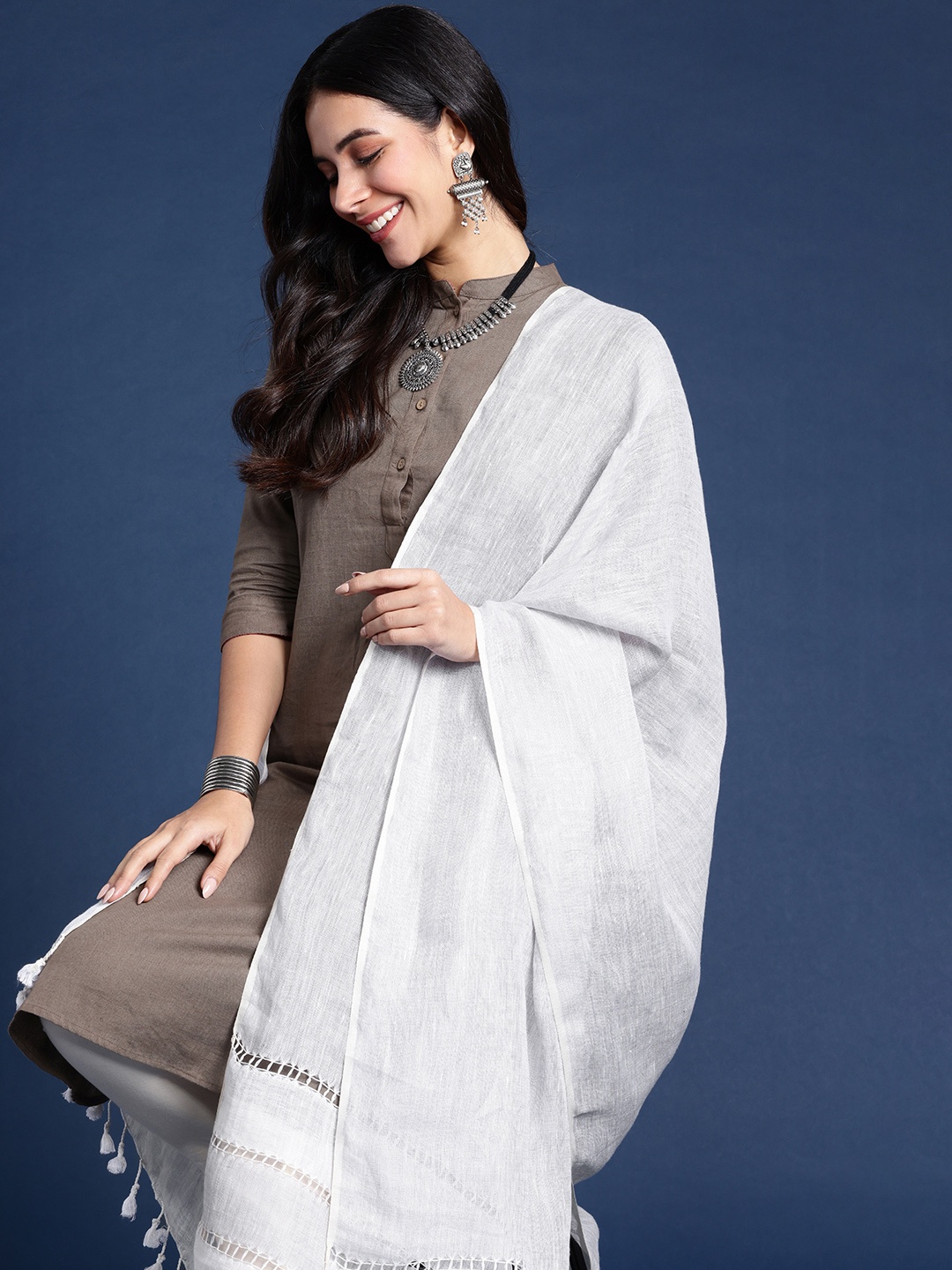 

Taavi Woven Design Linen Dupatta, Grey melange