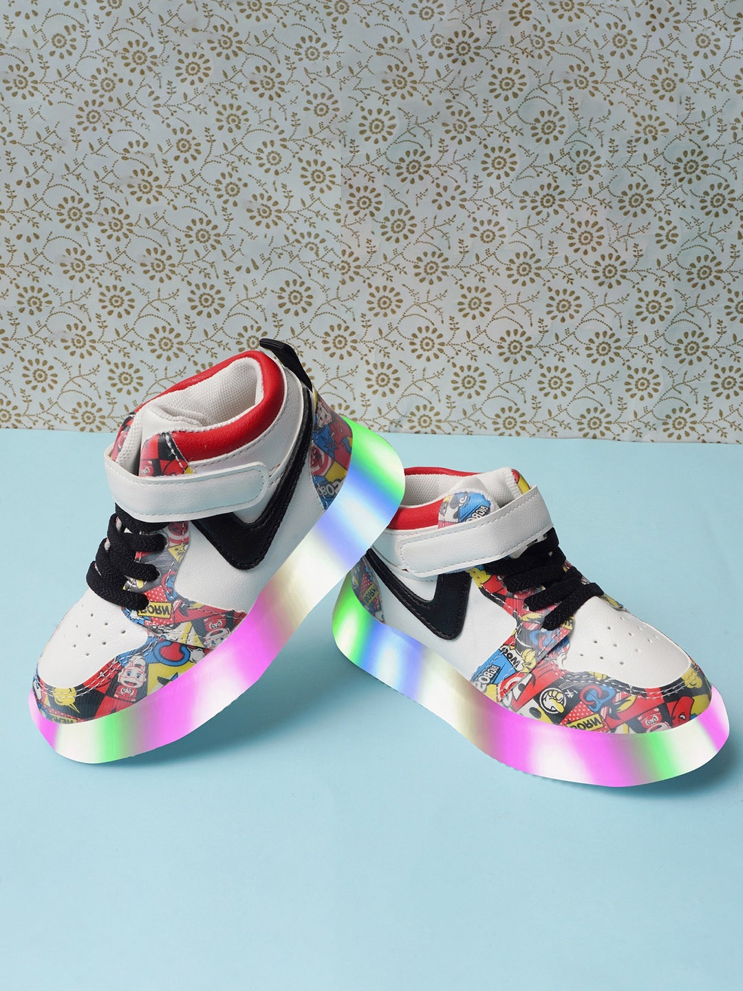 

BAESD Kids Printed Lightweight LED Sneakers, White