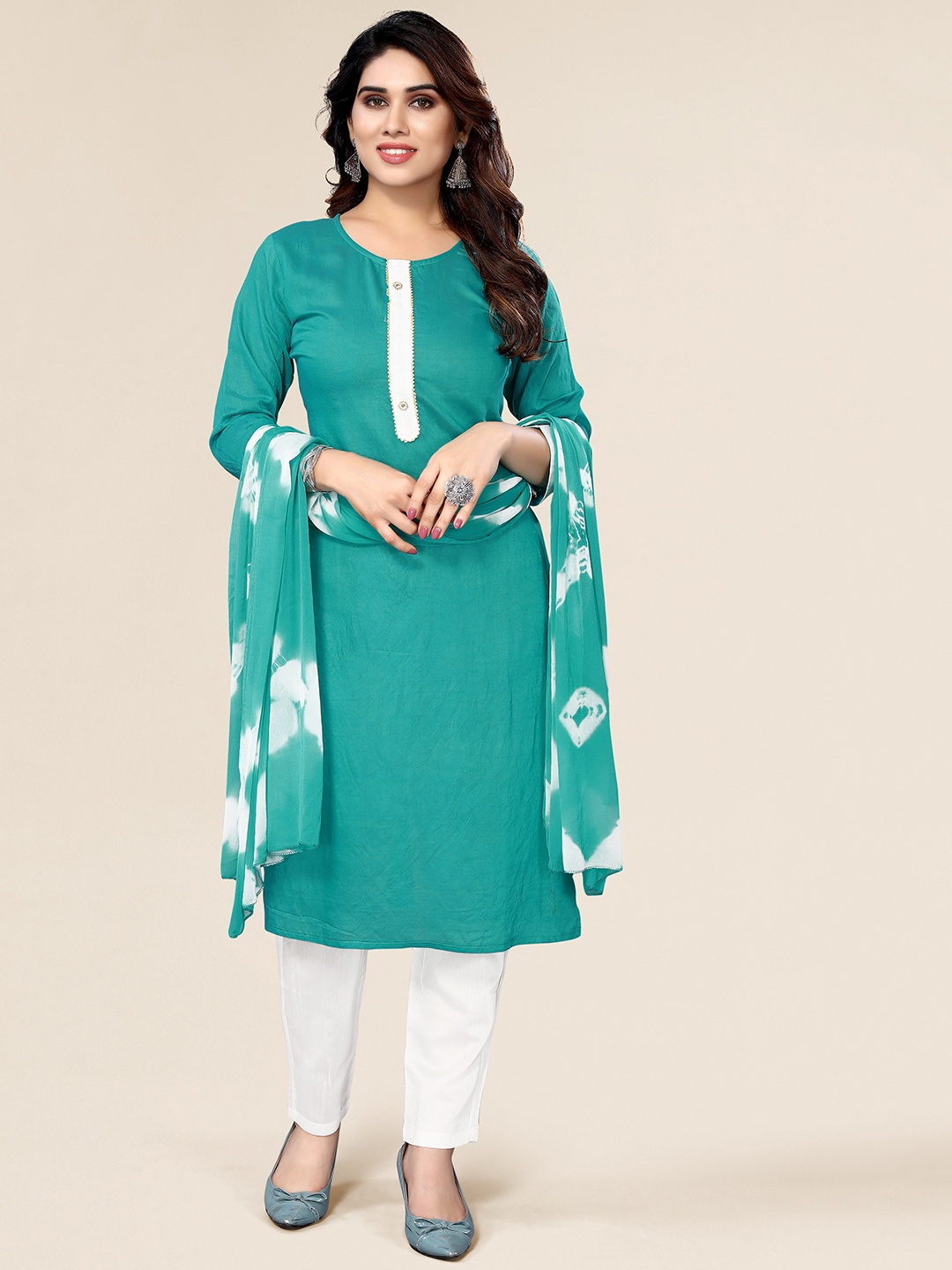 

DIVASTRI Gotta Patti Detailed Chanderi Cotton Kurta & Trousers with Dupatta, Green
