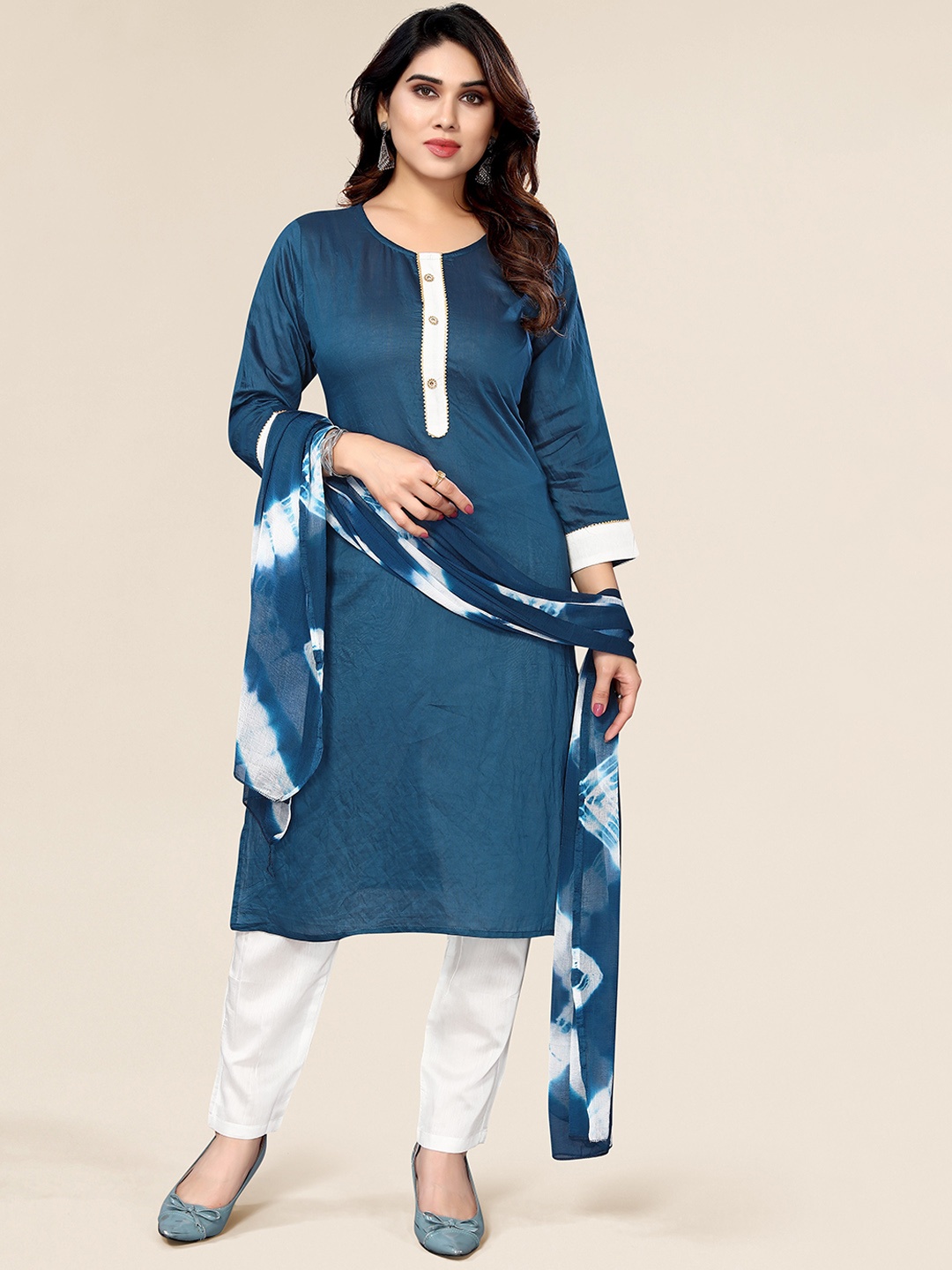 

DIVASTRI Round Neck Gotta Patti Straight Kurta & Trousers With Dupatta, Navy blue