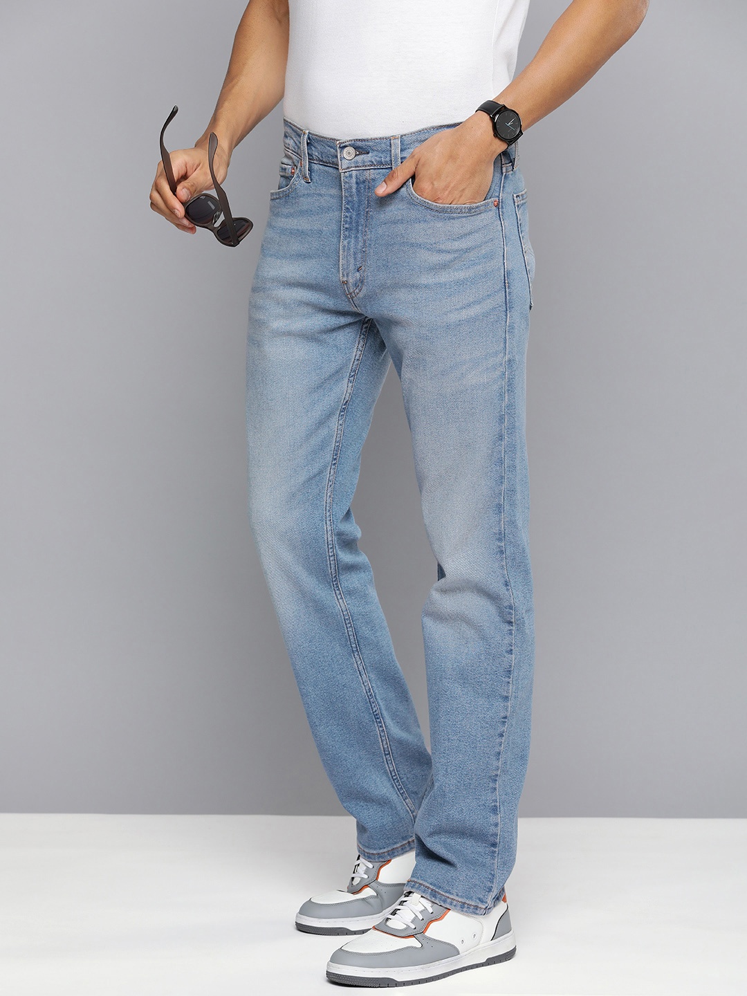 

Levis Men Straight Fit Light Fade Stretchable Jeans, Blue
