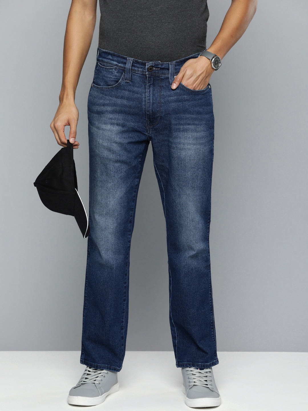 

Levis Men 541 Tapered Fit Heavy Fade Stretchable Jeans, Blue