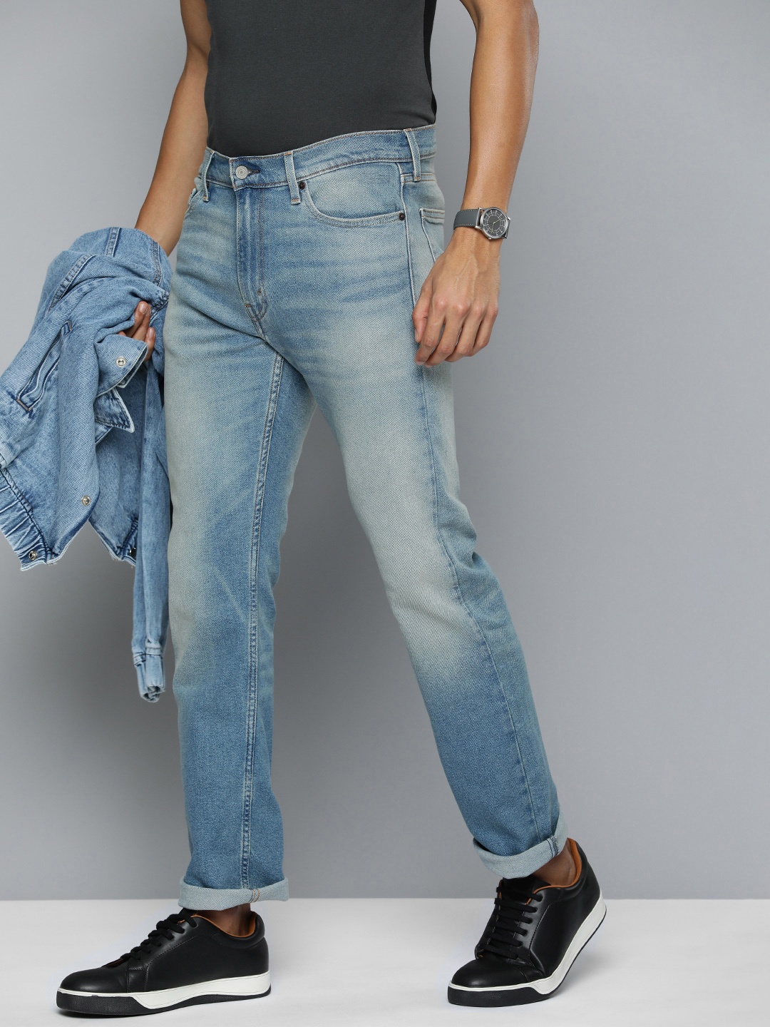 

Levis Men 513 Straight Fit Low-Rise Heavy Fade Stretchable Jeans, Blue