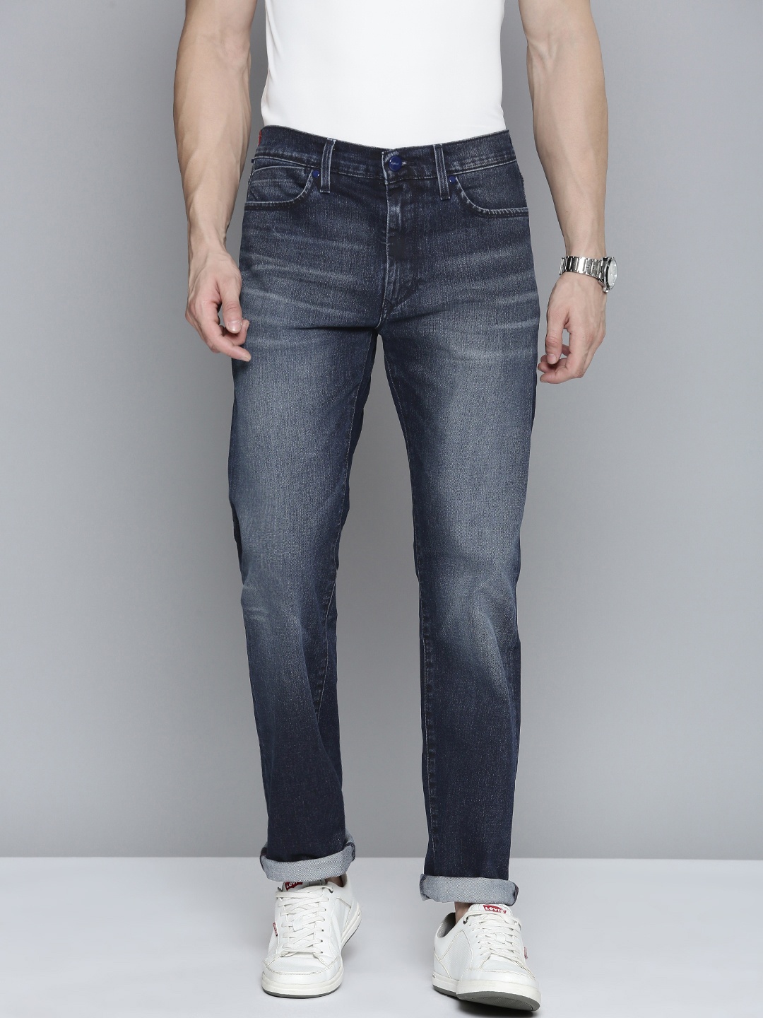 

Levis Men 513 Straight Fit Light Fade Stretchable Jeans, Blue