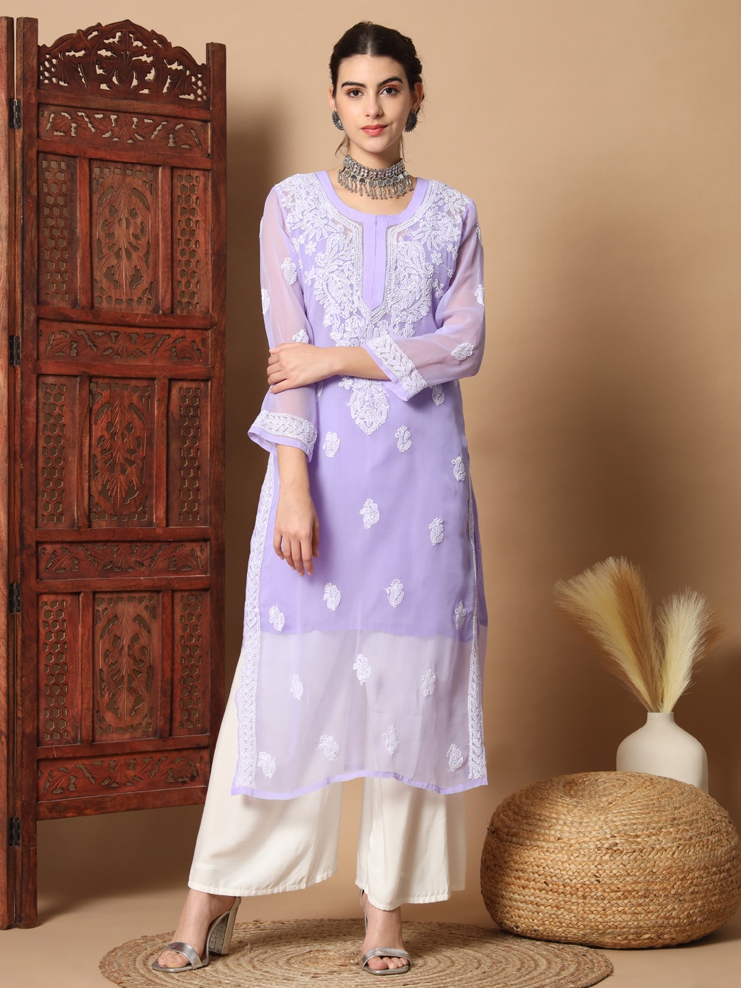 

Ethnava Ethnic Motifs Embroidered Chikankari Straight Kurta, Purple