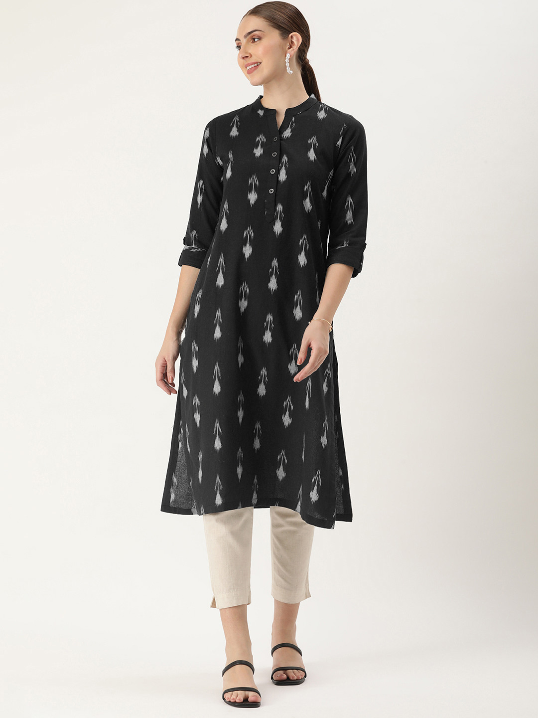 

AMUKTI Women Abstract Printed Straight Kurta, Black