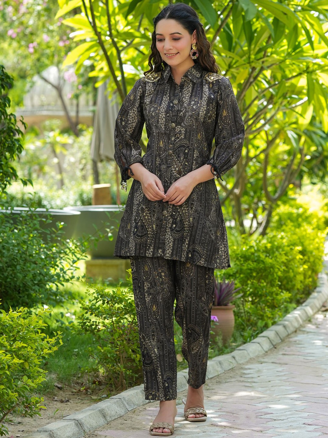 

Yufta Black Printed Shirt With Straight Trouser