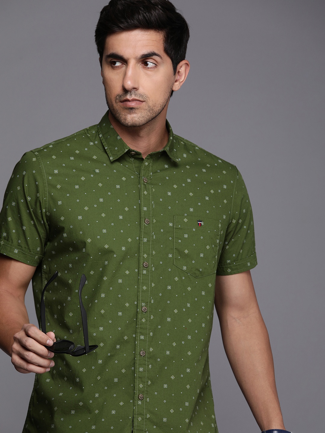 

Louis Philippe Jeans Slim Fit Micro-Ditsy Print Pure Cotton Casual Shirt, Olive