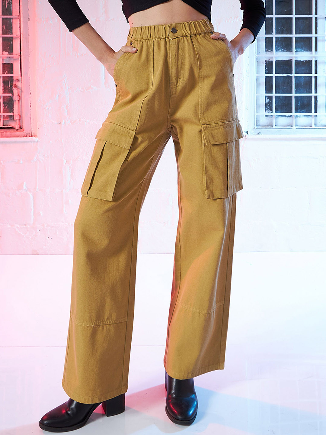 

SASSAFRAS Women High Rise Straight Fit Clean Look Cotton Cargo Jeans, Brown