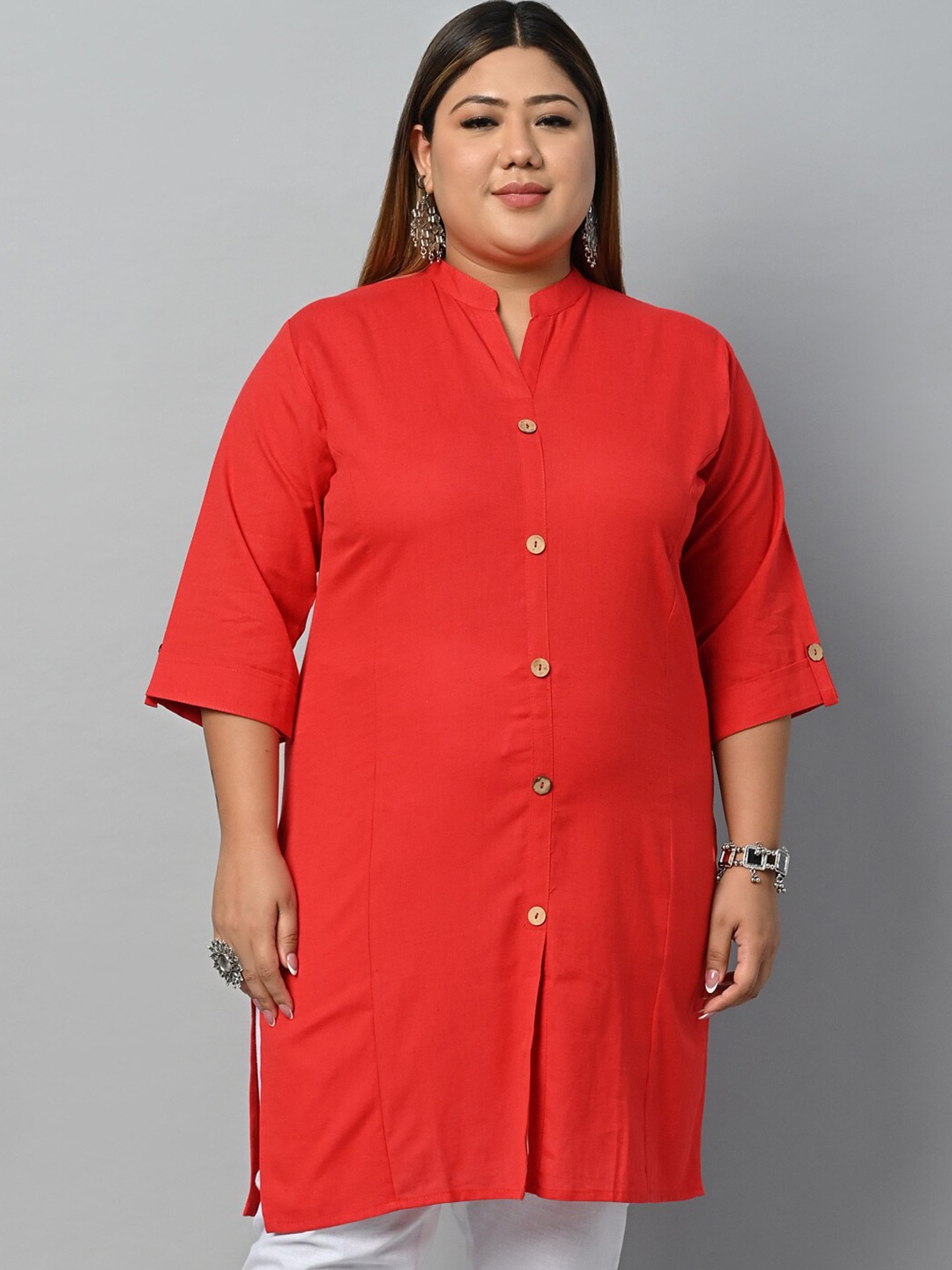 

Vastraa Fusion Plus Size Mandarin Collar Roll-Up Sleeve Pure Cotton Straight Kurta, Red