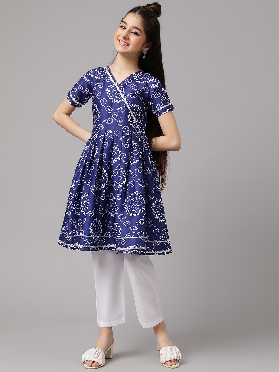 

Inddus Girls Bandhani Printed Angrakha A-Line Kurta with Trousers, Blue